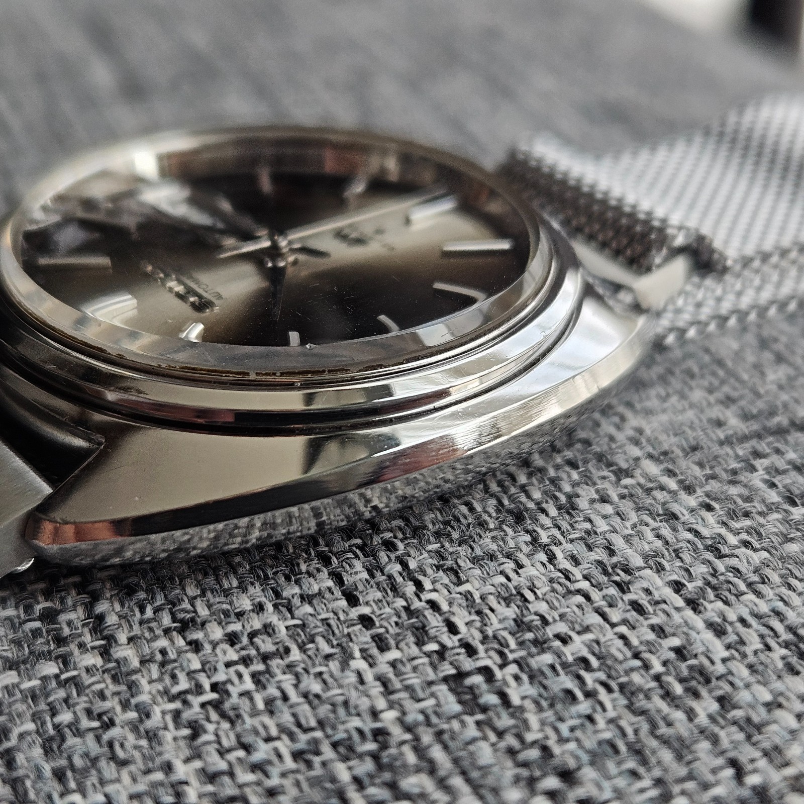 Vintage Seiko Lord Matic LM 5606-7151 Automatic 23 Jewels Grey Sunburst Dial Day