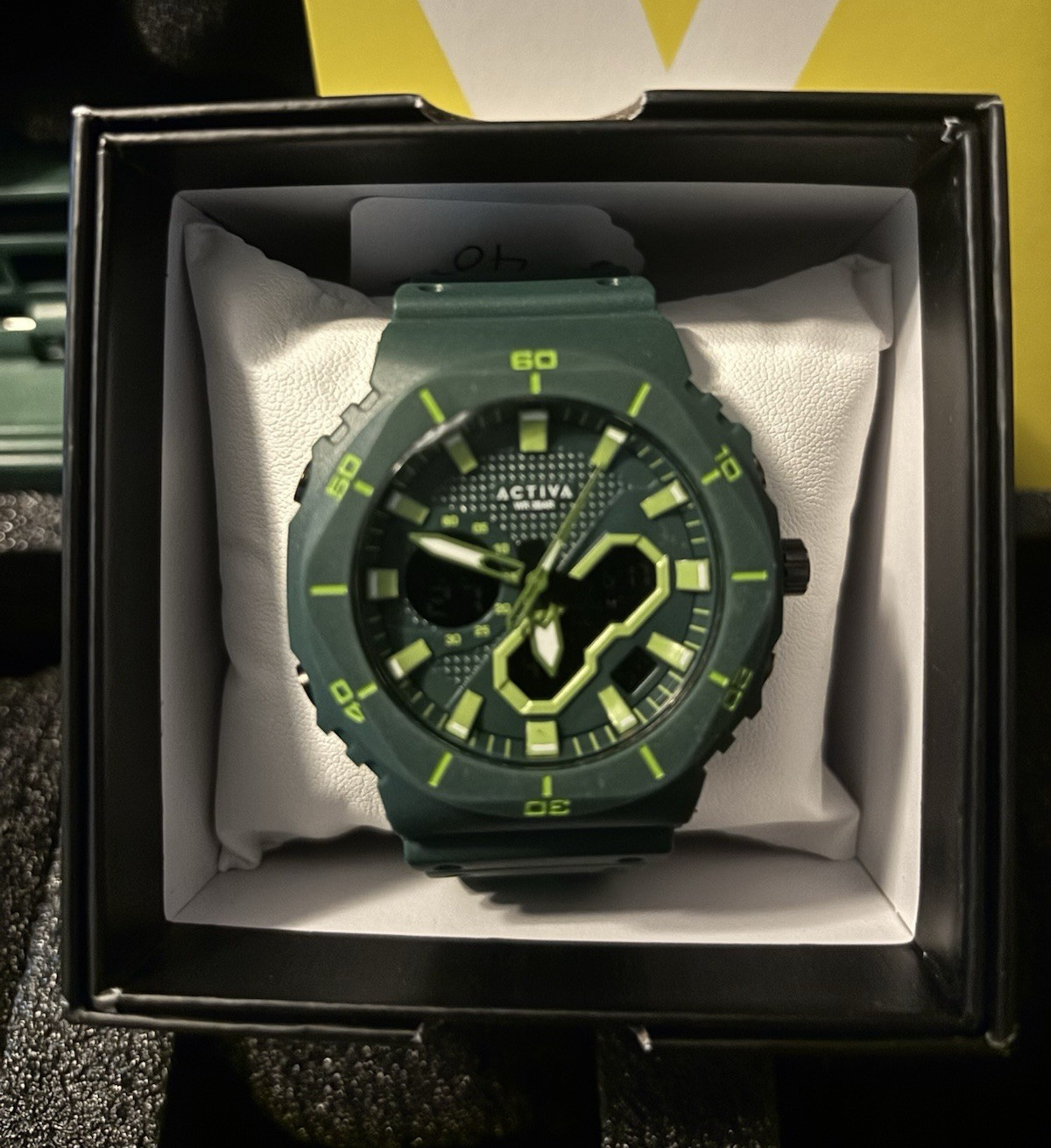 Activa Analog-Digital Quartz Green/Black Dial Resin Strap 50m 48-51.9mm w/ Box