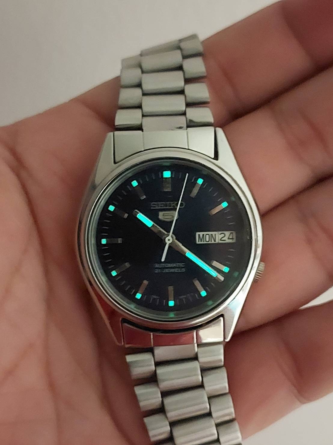 Vintage Seiko 5 Automatic Dark Blue Dial with Exhibition Caseback Mens Watch