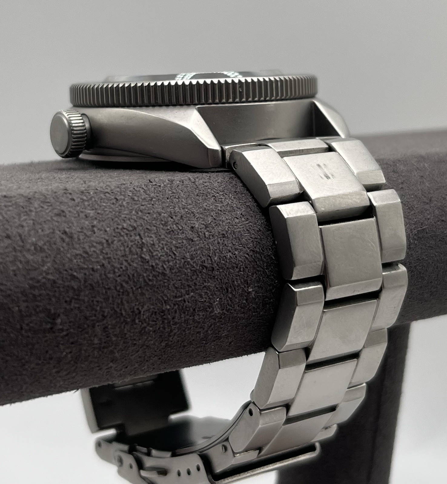 Tsovet Burgundy Blood JMT Men’s Automatic Watch – TS-4001-22