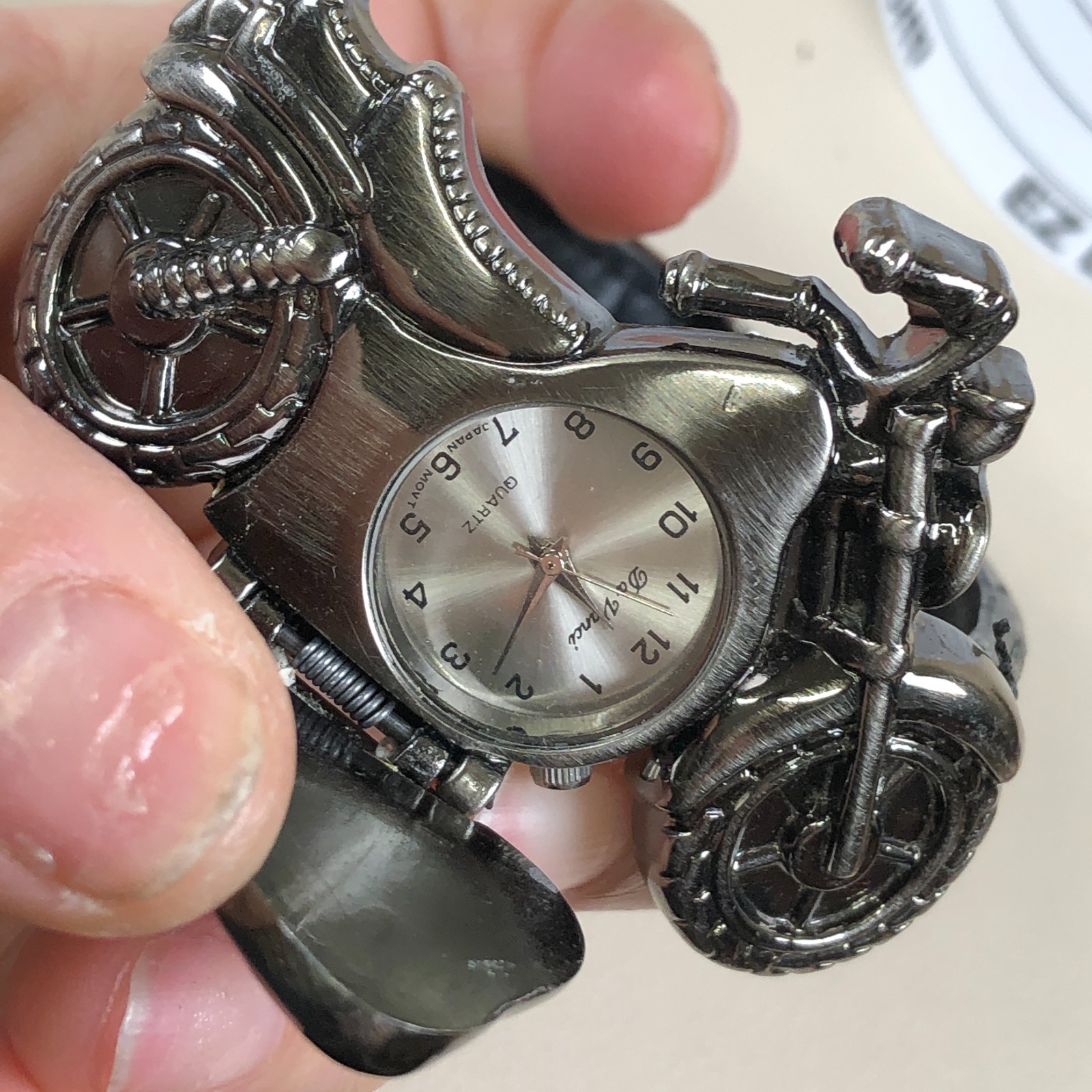 Vintage Da Vanci Men Dress Leather Motorcycle Quartz Analog 28mm Watch 7 1/4″