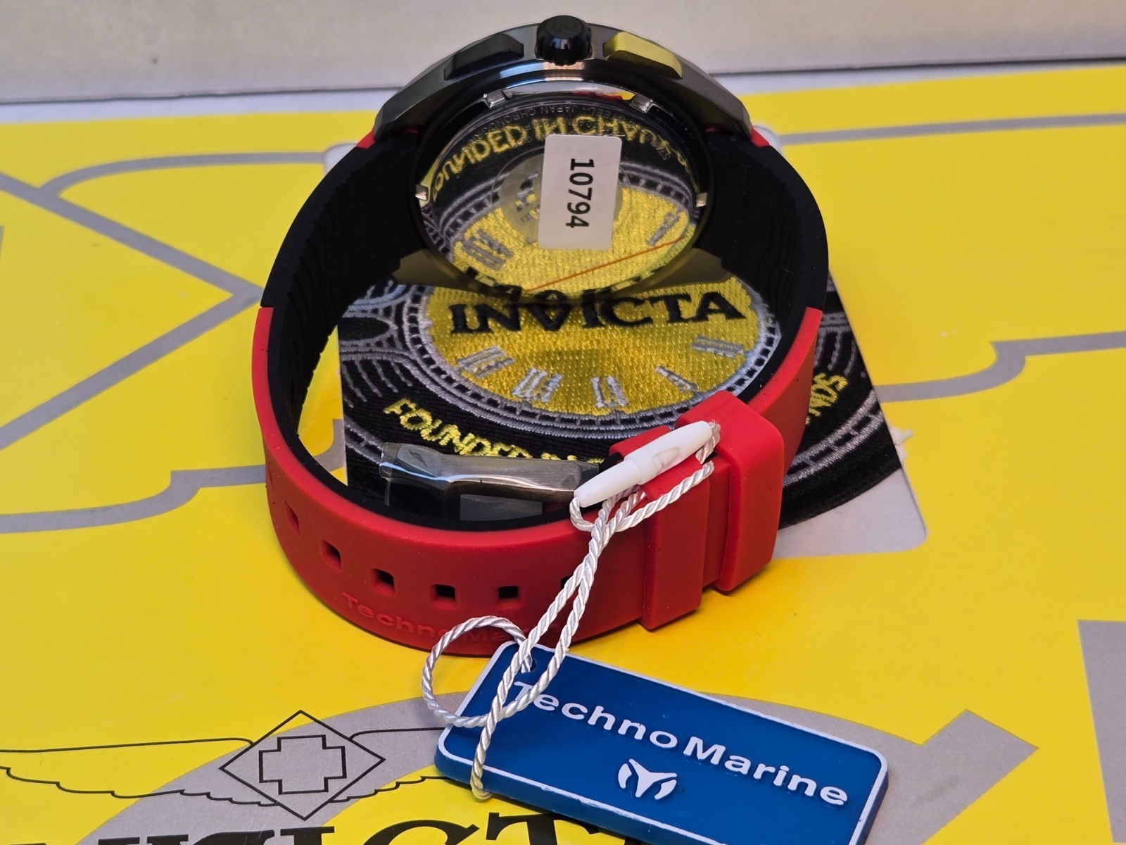 TechnoMarine Ocean Quantum Sport Men’s Watch 44mm Chrono Red & Black NEW!