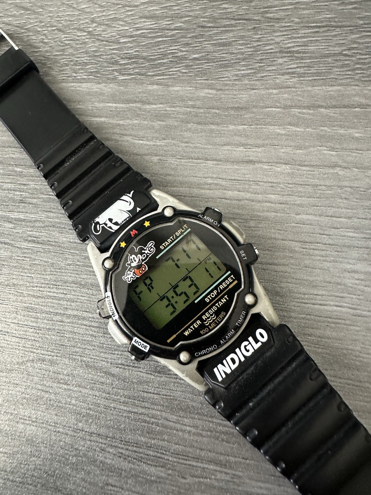 Disney Employee Mickey Edition Timex Atlantis 100 Digital Wrist Watch Super Rare