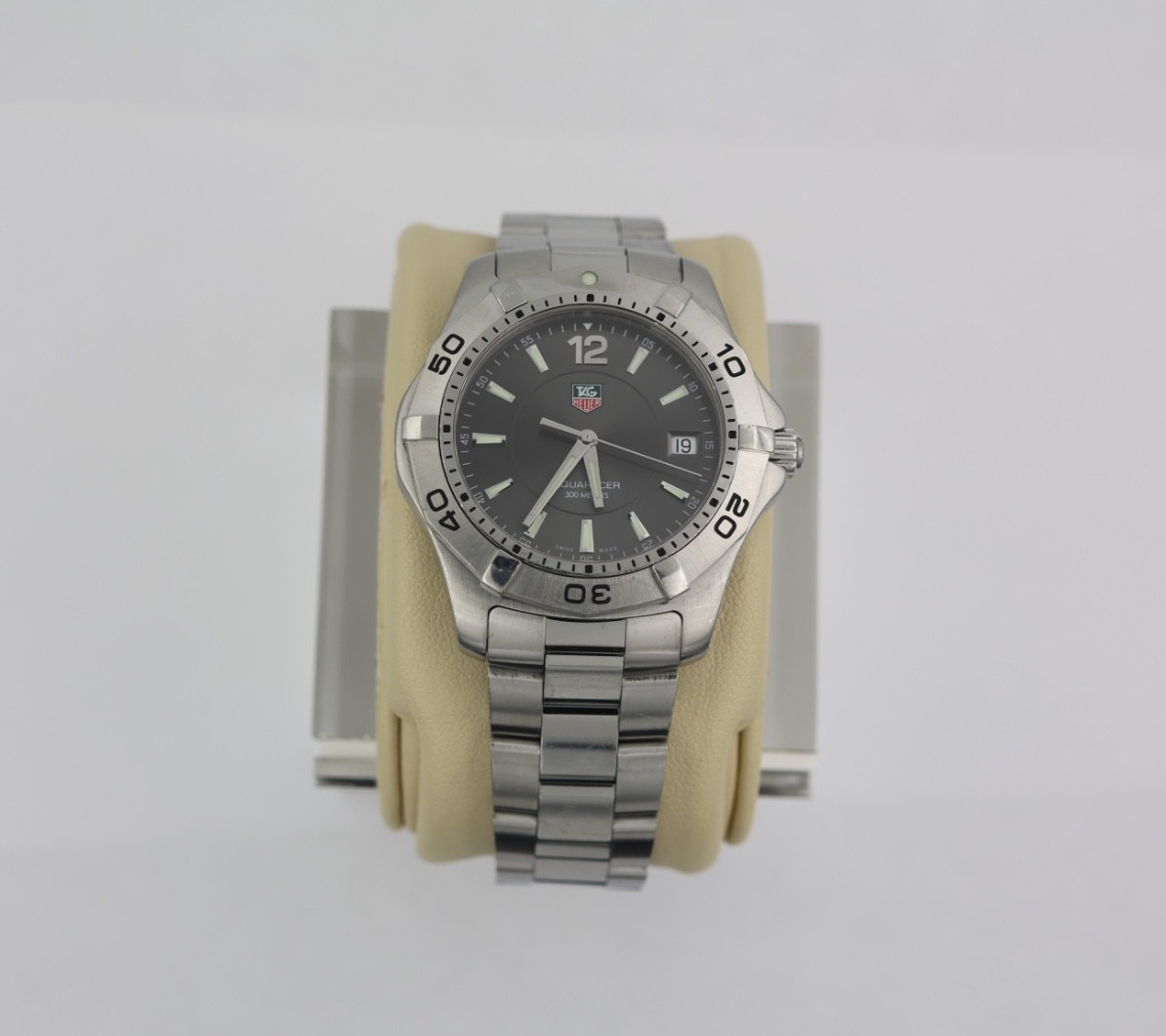 TAG Heuer WAF111E.BA0801 Mens Aquaracer Series Quartz Watch Gray & Silver 300M