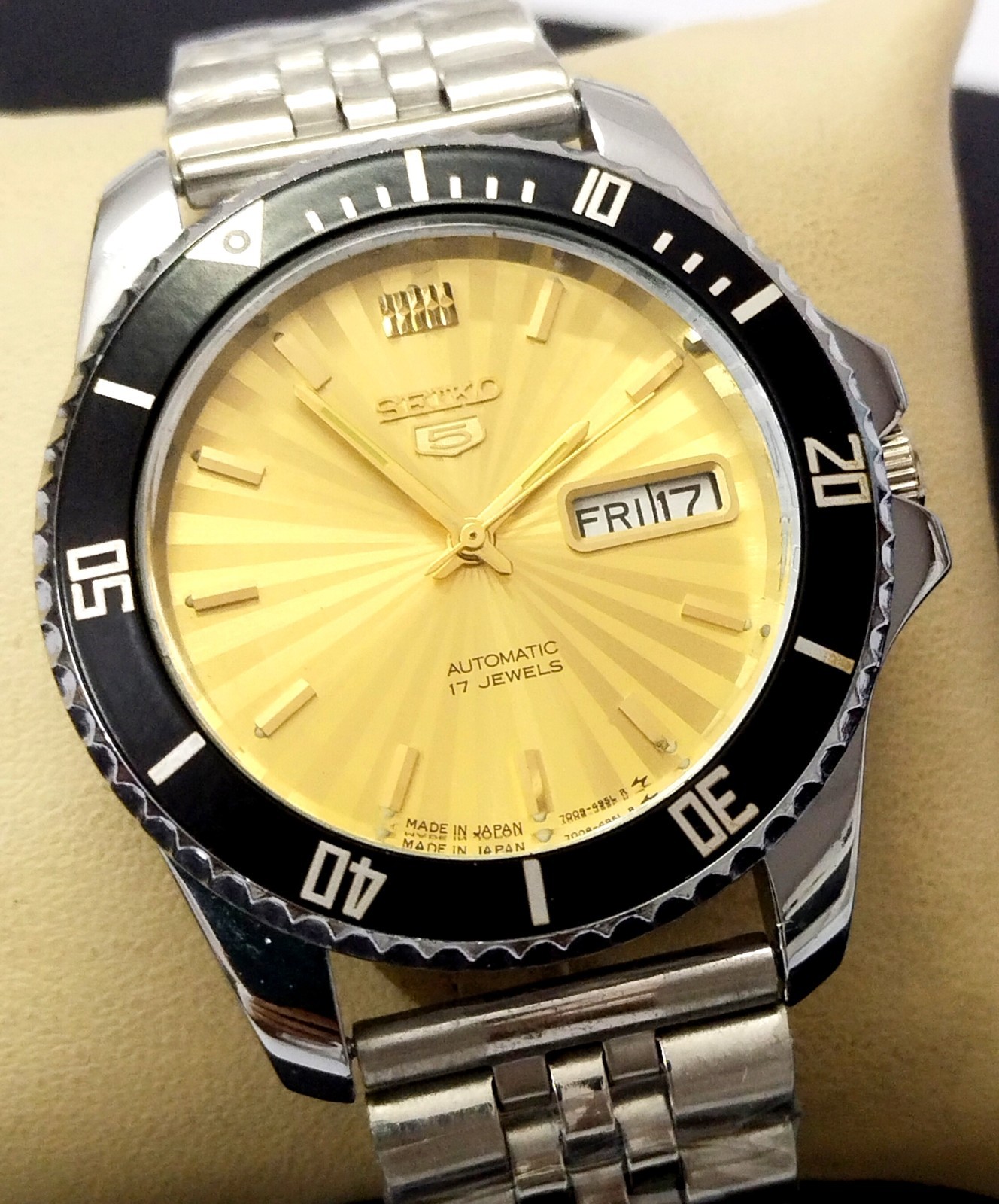Vintage Seiko 5 Automatic Watch for Men Golden Dial Excellent Condition