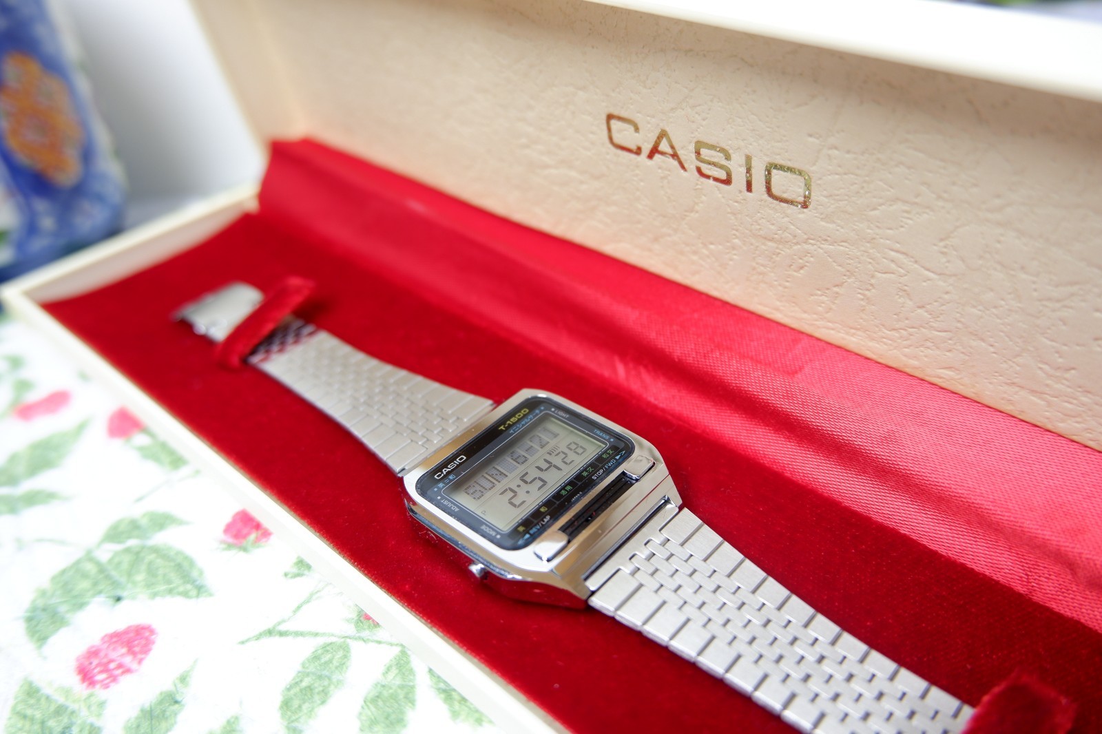 RARE Vintage Casio T-1500 Dictionary Watch [117] Japan NOS