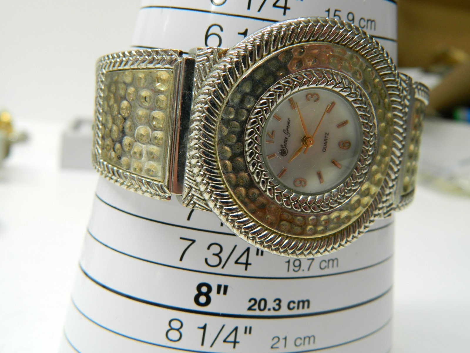 Vintage Susan Graver Ball peen hammered design women’s cuff style watch SUG 14