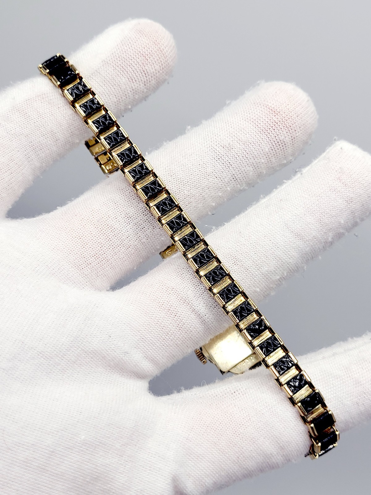 Bulova Ladies Diamond Watch 10K Gold Filled Art Deco Cocktail Vintage 1940 RUNS
