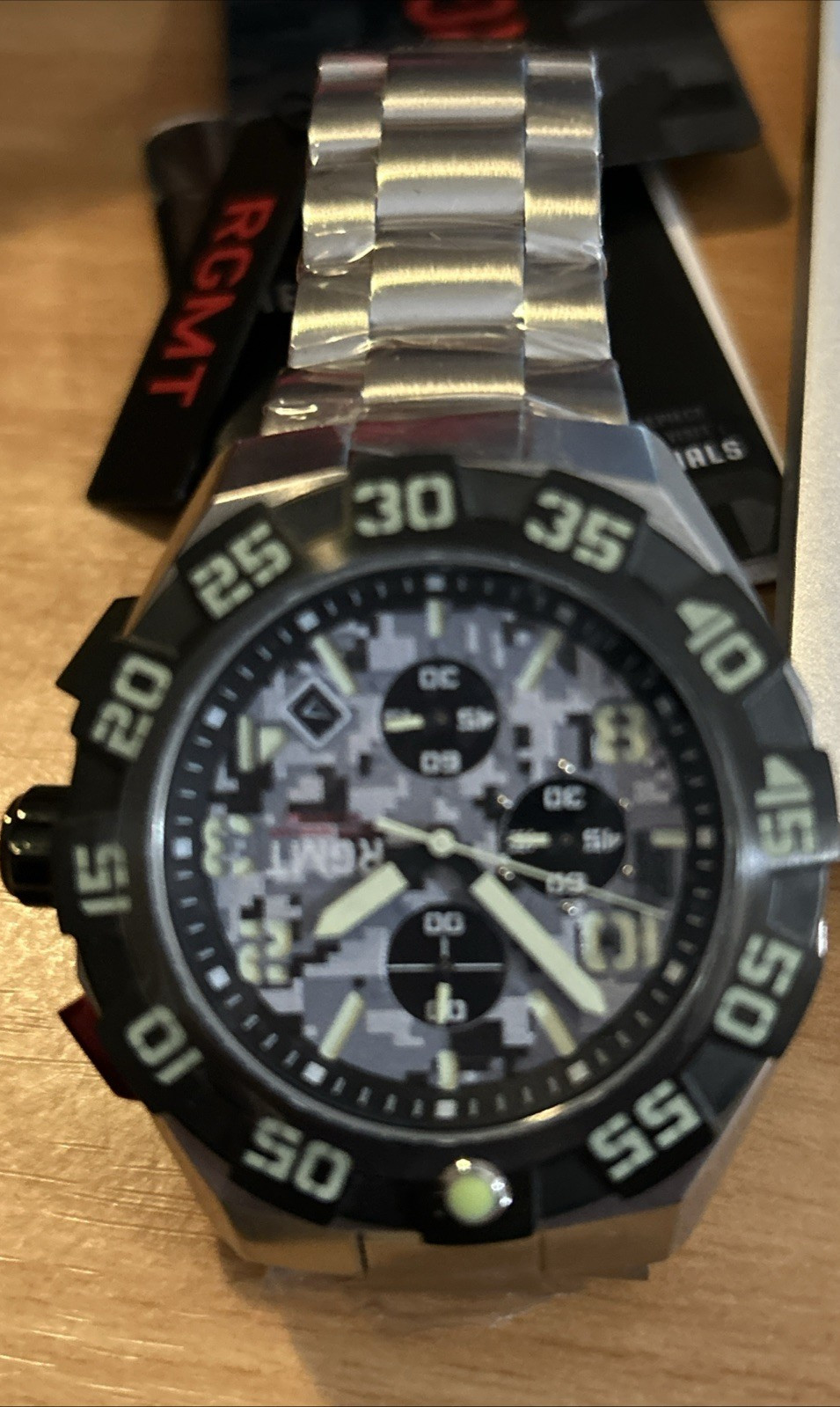Watch RGMT Chronograph Silver w/ Black & Wh Face Rechargable LED Torch Included
