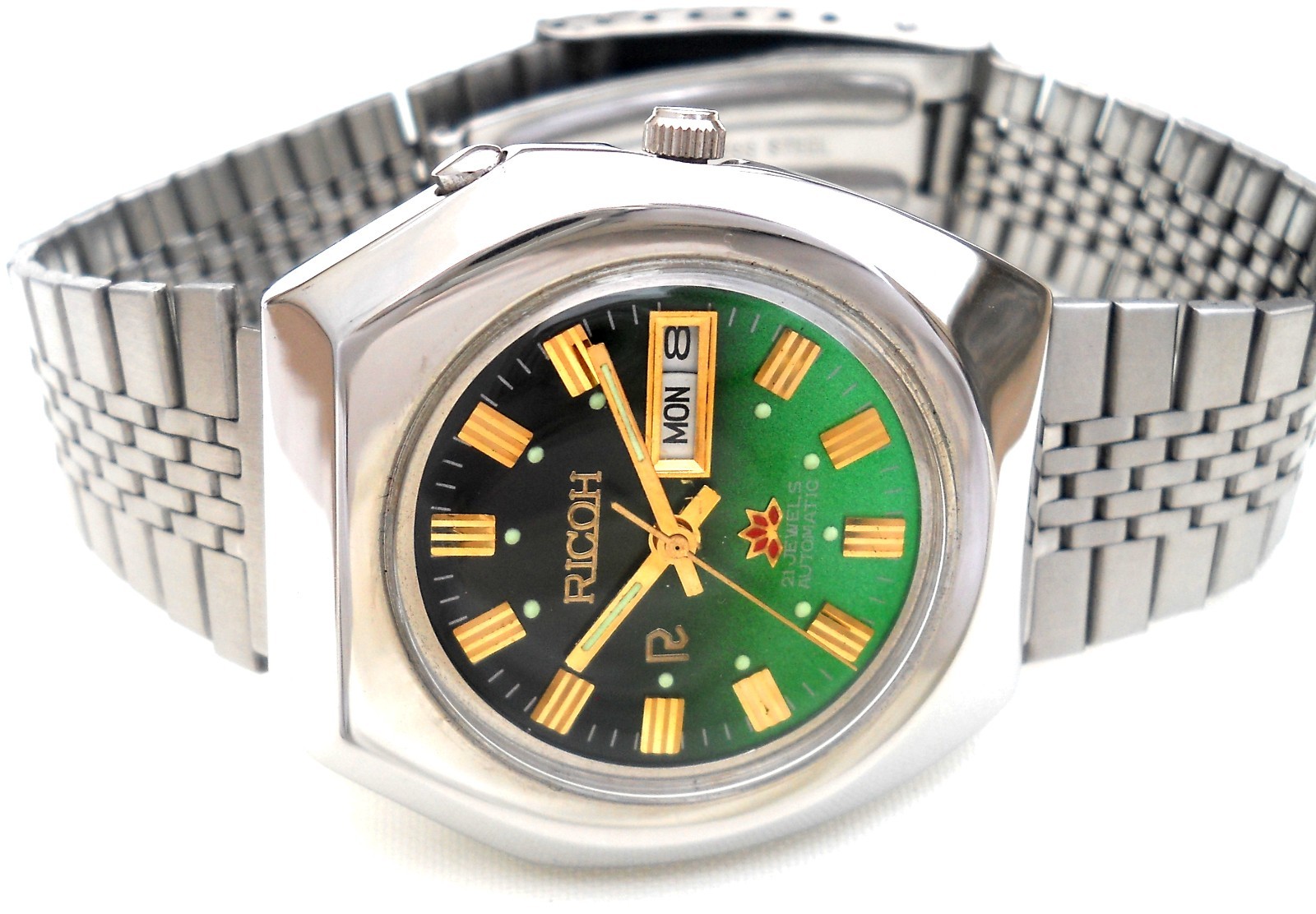 Vintage Ricoh Automatic Watch Green Sunburst Dial 21 J Pristine Condition Japan.
