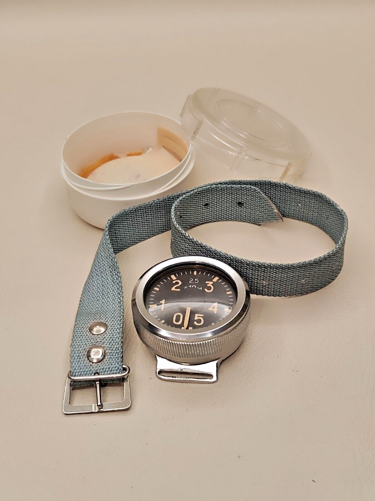 Diver with depth gauge 1988 Military diving wristwatch G-5 USSR No. 584