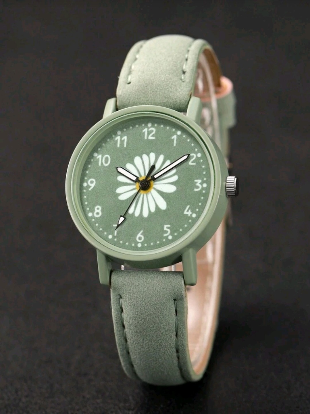 2pcs Women’s Green Daisy Numeric Dial Quartz Watch & Floral Charm Bracelet Set