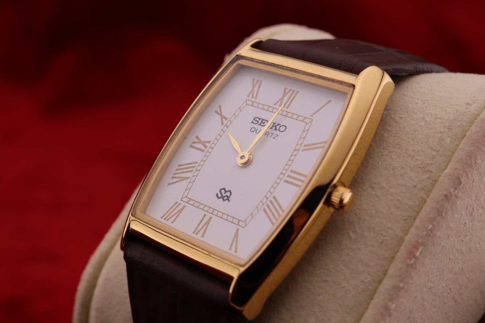 Vintage Men Seiko quartz Barrel-Tank White Dial, Dark Brown leather Dress Watch