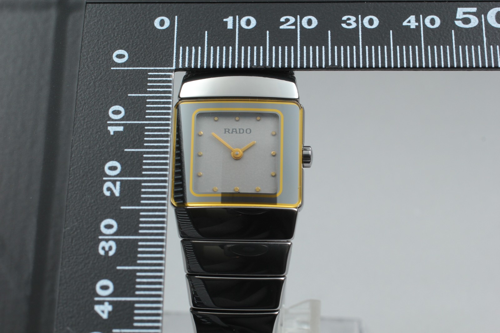 [MINT] RADO DIASTAR 153.0334.3 Ceramic Quartz Gray Unisex Watch From JAPAN