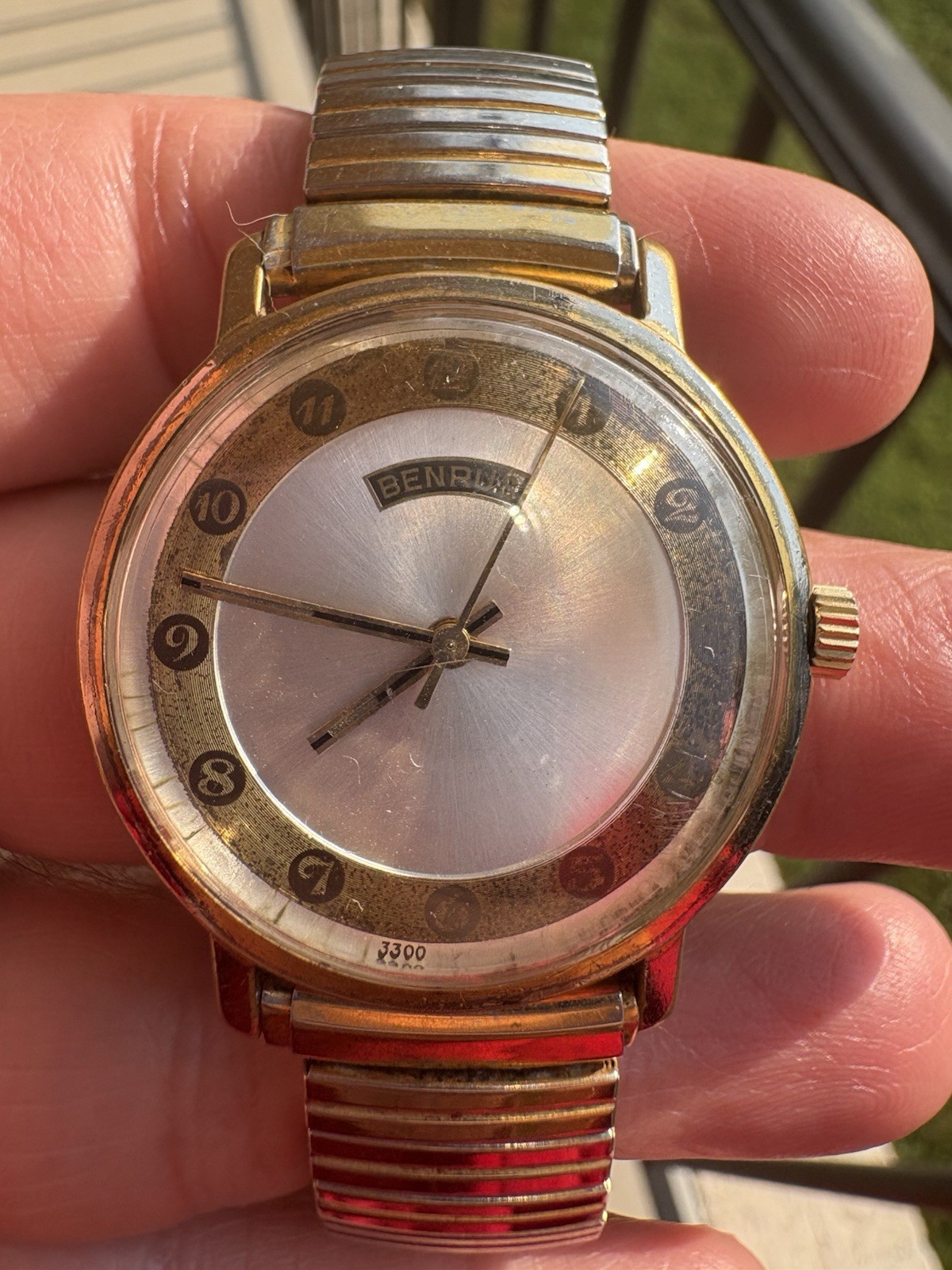 Vintage Benrus Mechanical Men’s Watch 3300 Two-Tone Dial Speidel Band Runs