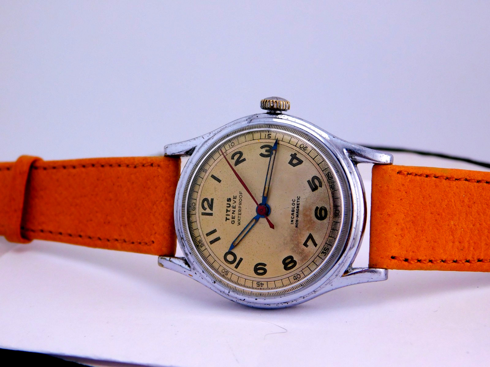 VINTAGE TITUS MILITARY STYLE 17J SWISS MENS WRISTWATCH SERVICED C.1940s