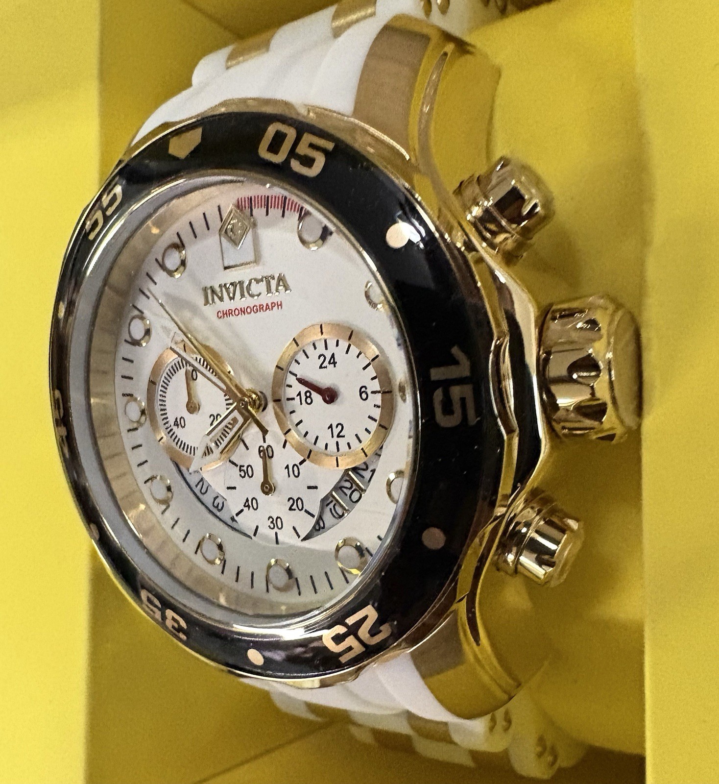 Invicta Mens Pro Diver SCUBA Chronograph 18Kt Gold Silver Dial White Strap Watch