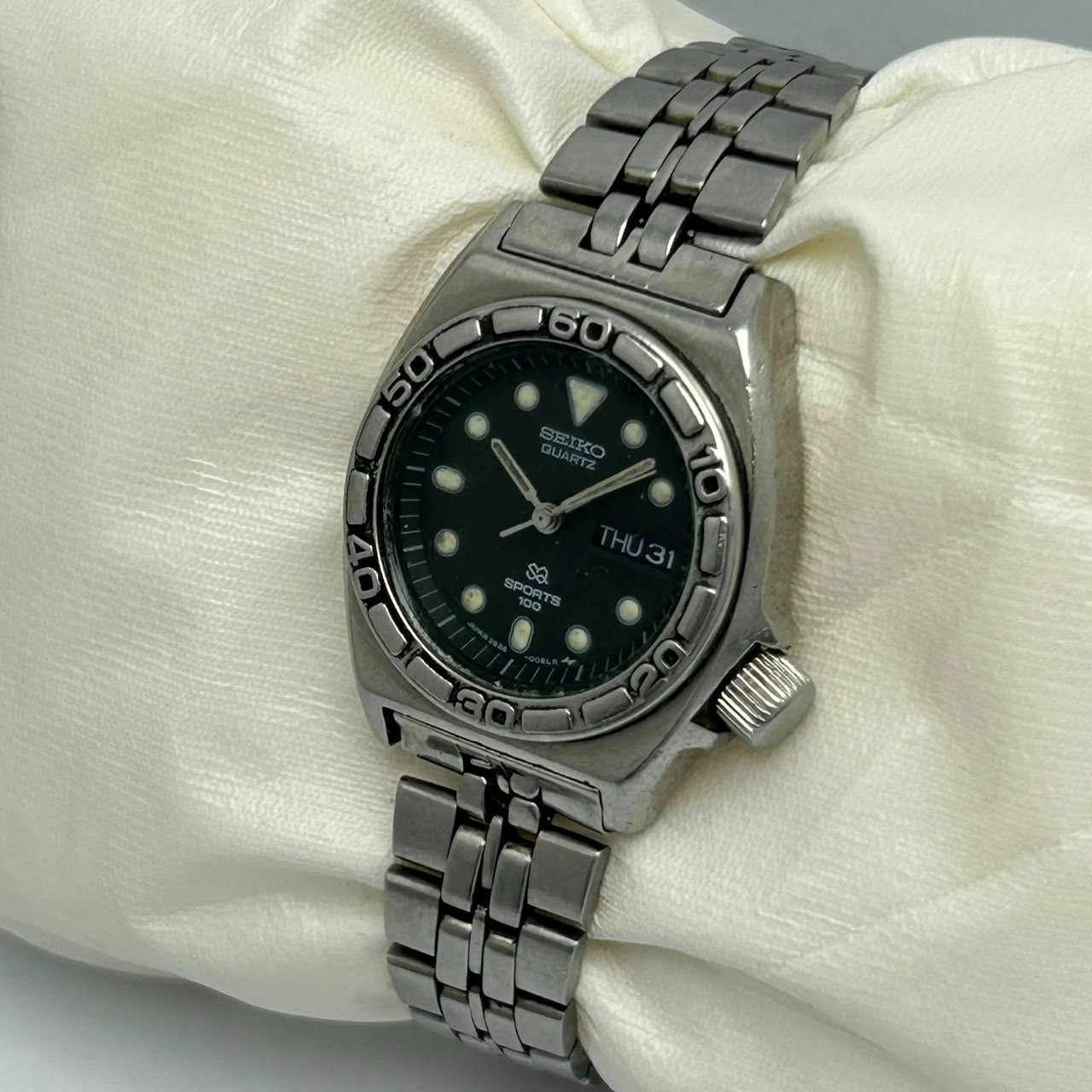 Seiko Sports Quartz 2626-008A Day/Date Vintage Women’s Watch