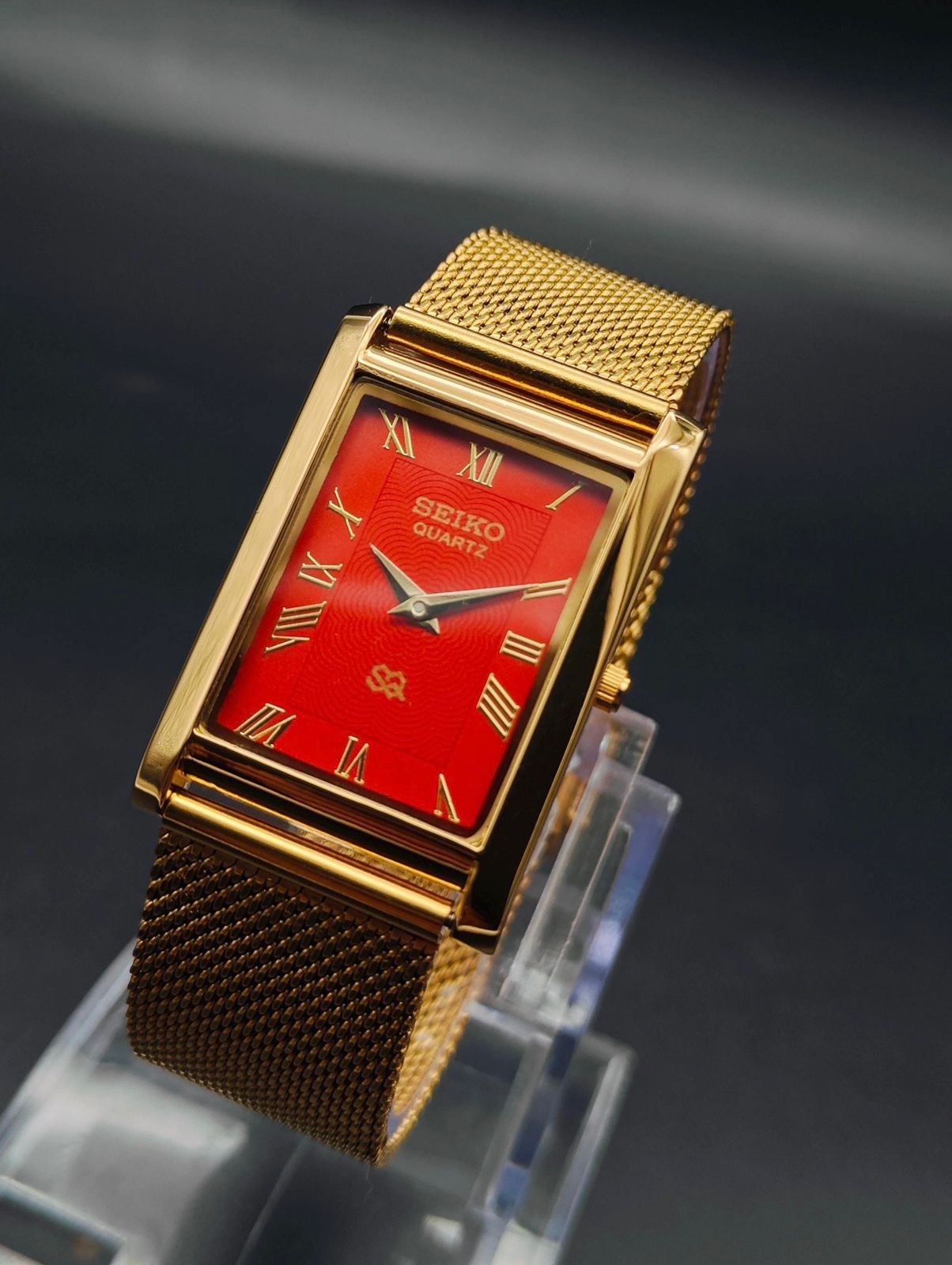 Rare Vintage Seiko Slim Quartz Men’s Wrist Watch
