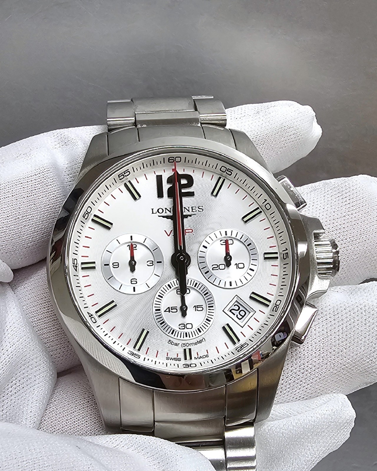 Longines Conquest V.H.P. 42mm Silver Men’s Watch L3.717.4.76.6 – Store Display