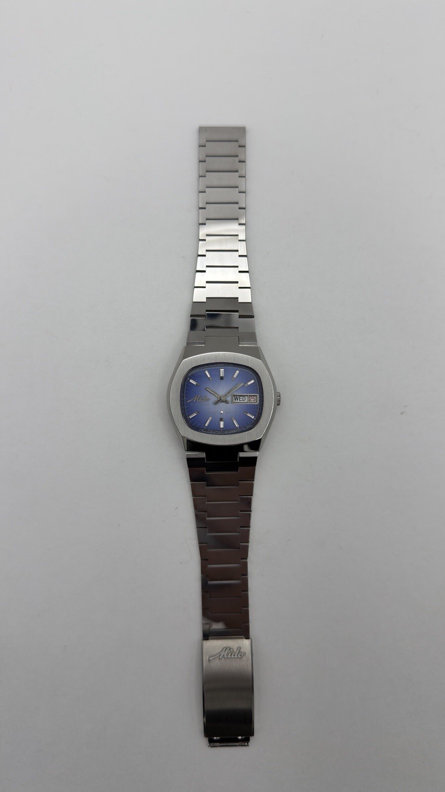 Mido MultiStar Automatic “N.O.S” Day/Date Vintage Men’s Wristwatch Swiss Made.