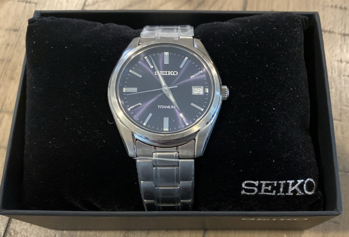 Seiko Classic Men’s Quartz Watch Blue Dial Grey Titanium Saphire Crystal SUR373