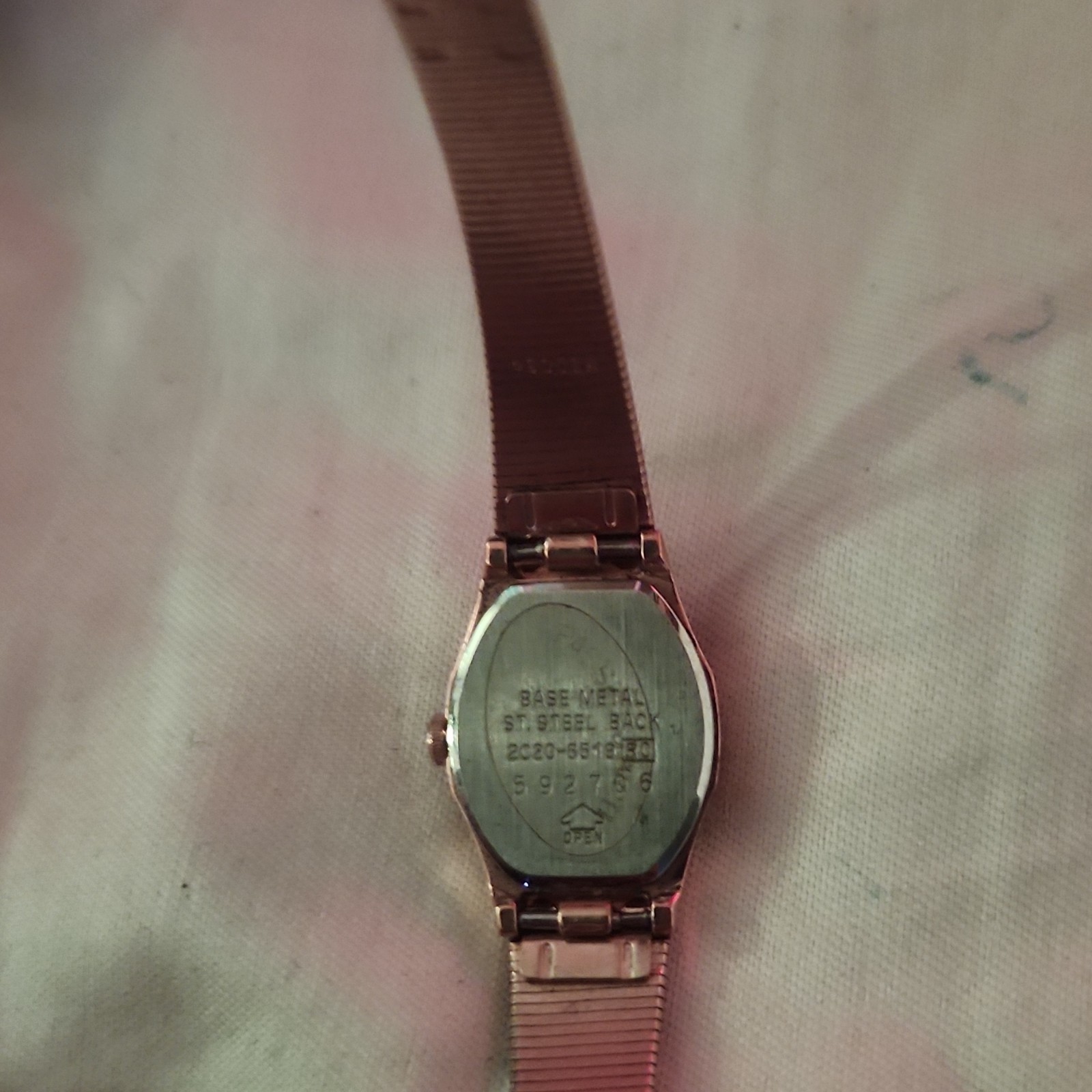 seiko quartz gold tone octagon analog gold dial stick indexes dress wristwatch