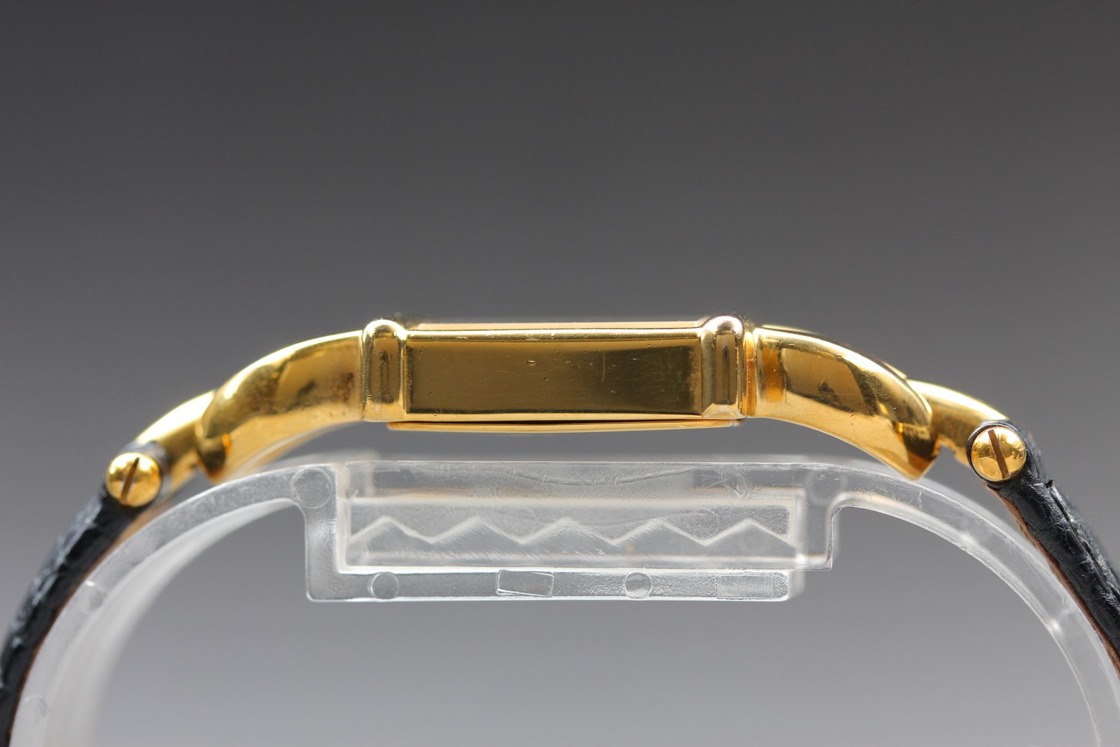 [Near MINT] gucci 1800L 16mm White Dial Quartz Women’s Watch From JAPAN