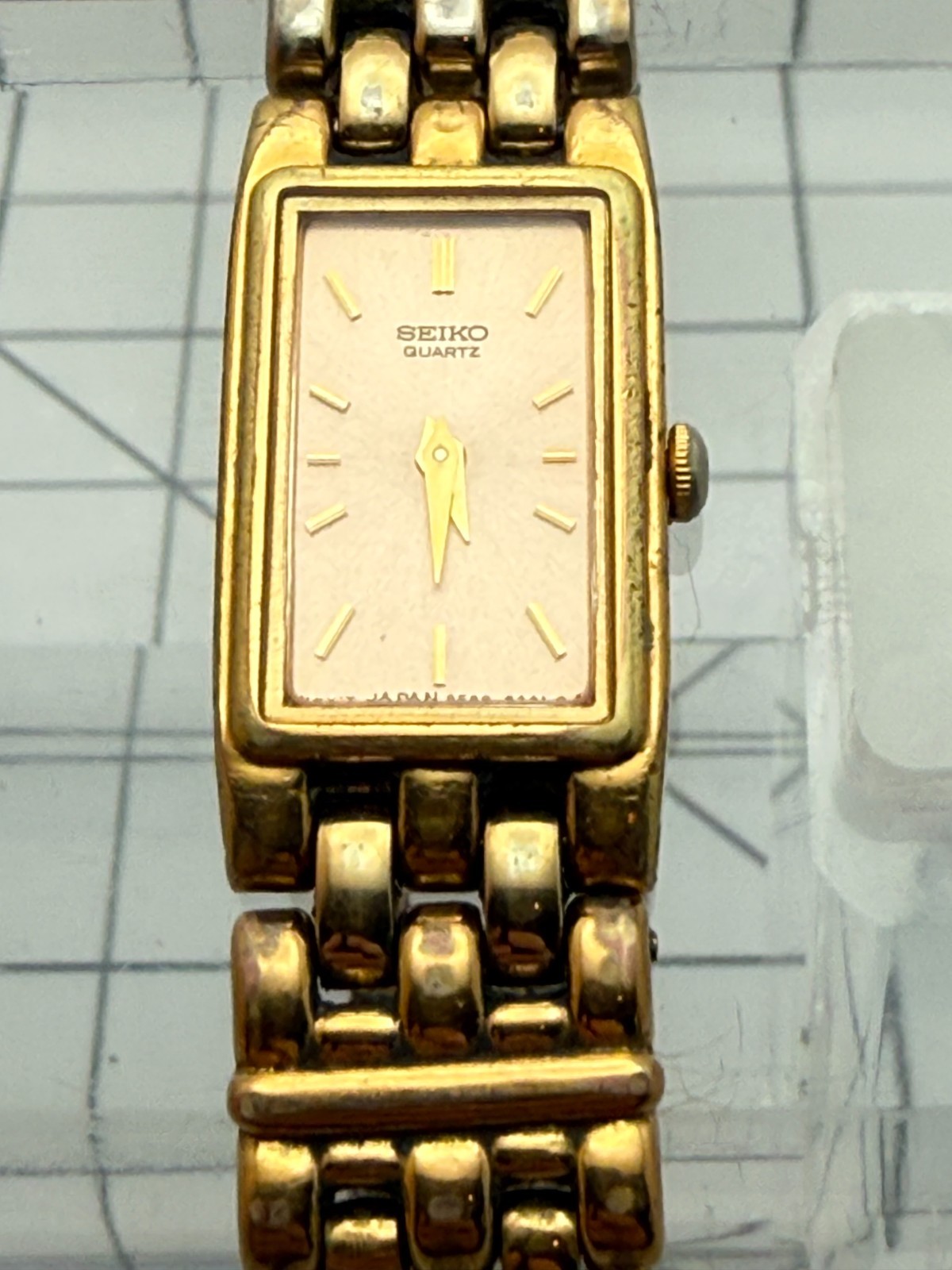 Vintage Seiko 2E20-6951 14mm Gold-Tone Rectangular Tank Quartz Panther Watch