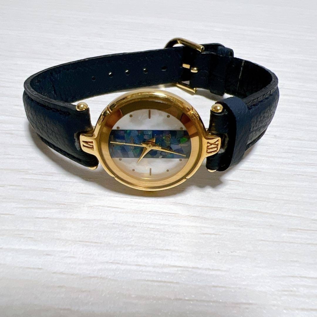 Working TOSCOW shell dial Australia opal