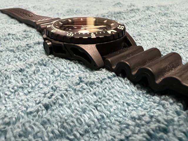 Traser Elite Red Military Diver Watch – Beautiful Condition!