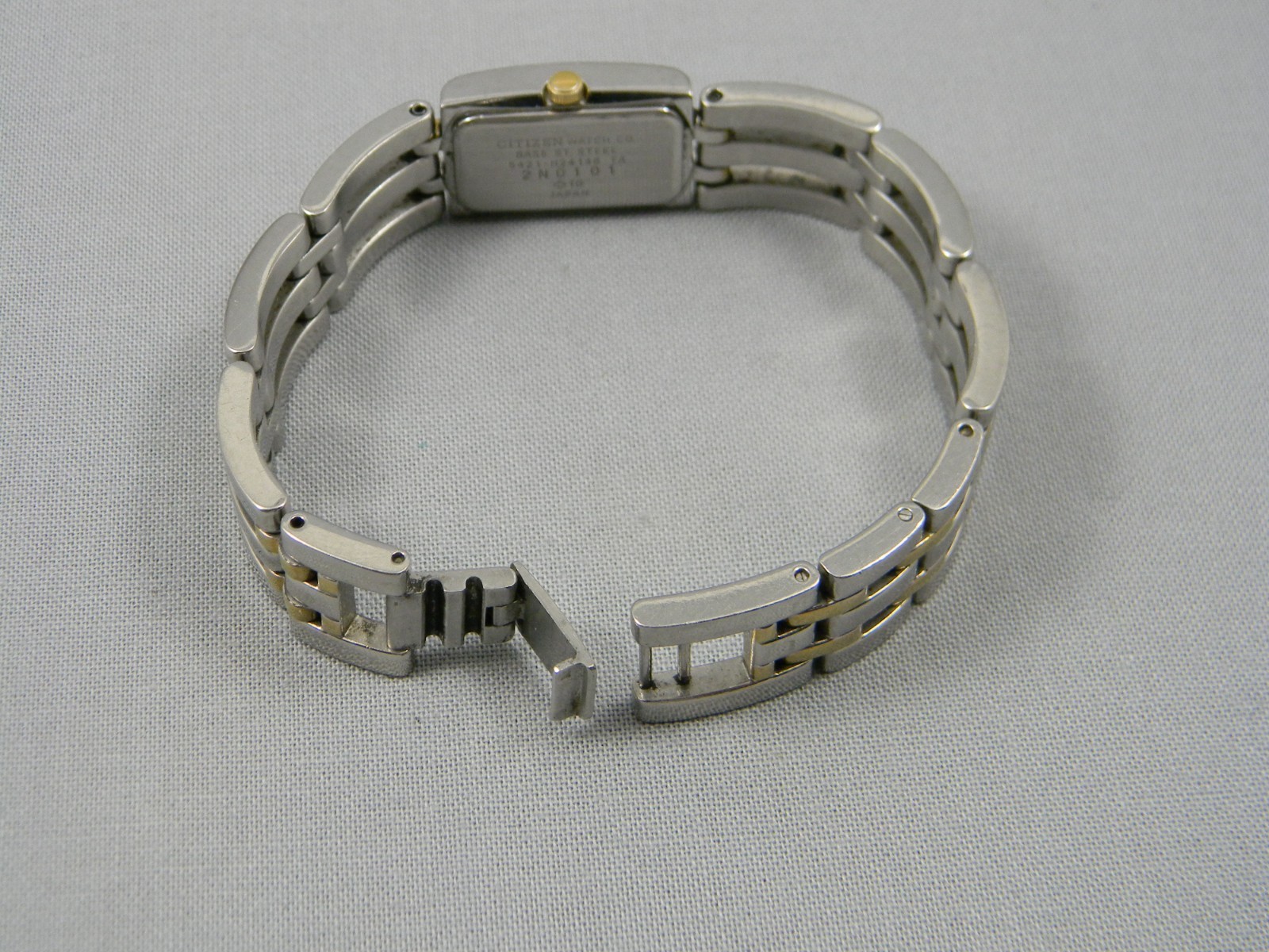 Citizen Elegance Watch Women Dainty 14mm Two Tone Clasp Band New Battery 6.25″