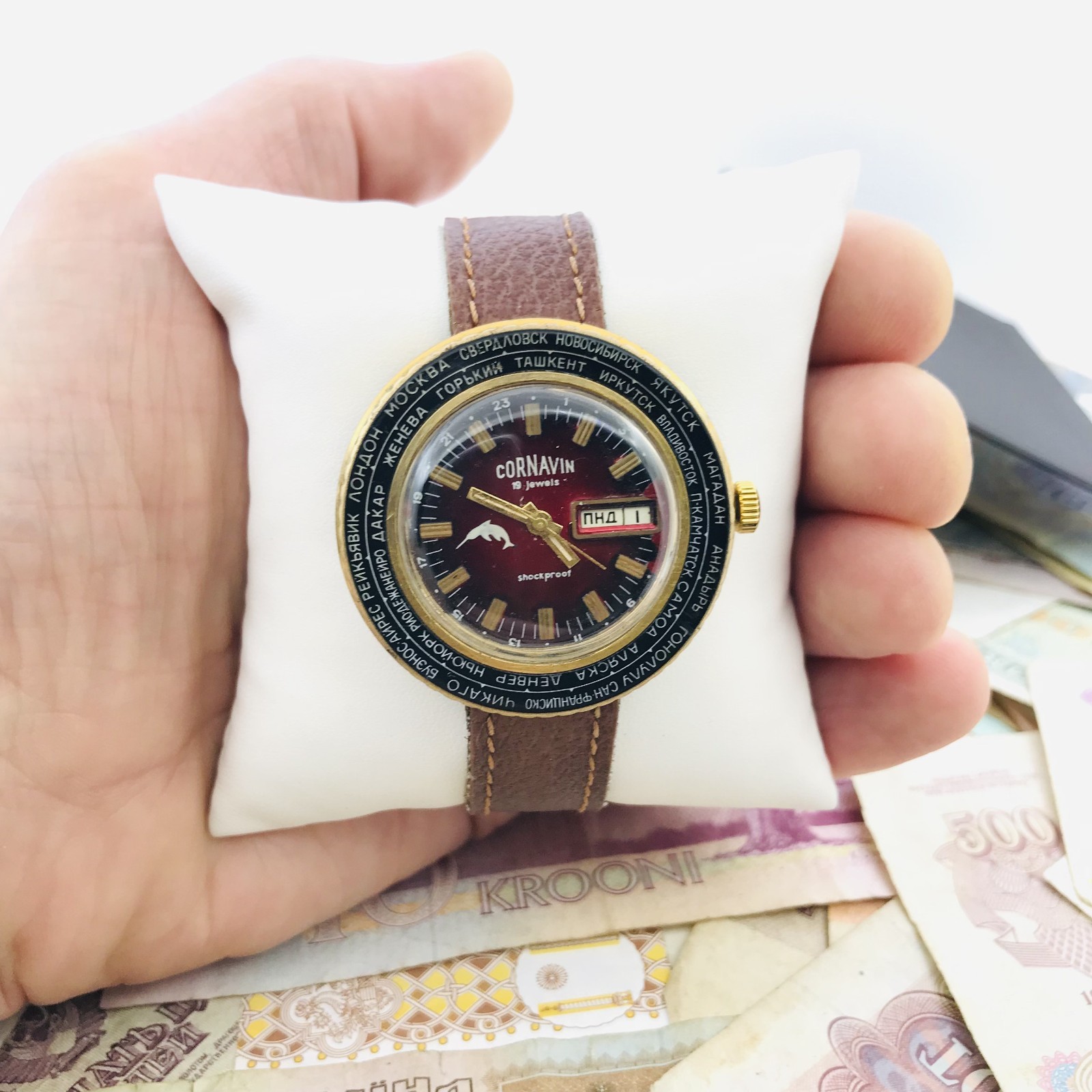 Vintage Cornavin World Time Watch Rare Ruby-Dial Soviet Raketa Soviet USSR 🛠