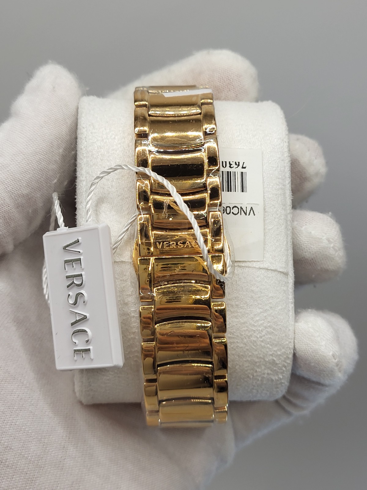 SWISS [NEW] 38mm Versace Leda Women’s Gold Guiloche Dial Roman Watch Box & Paper