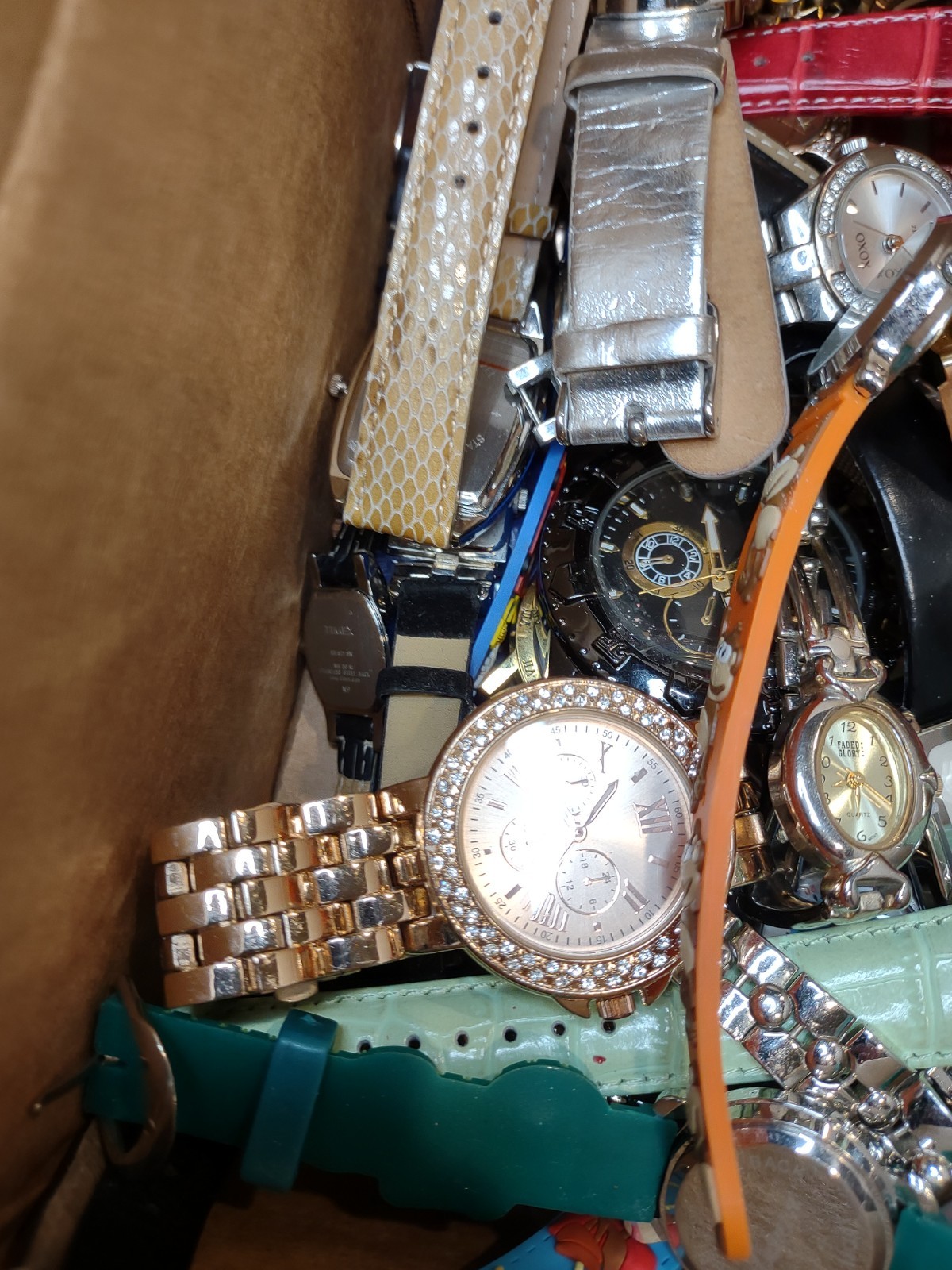 3Lb Watch Lot Assorted Variety Lot Many Are Currently Working DWL3