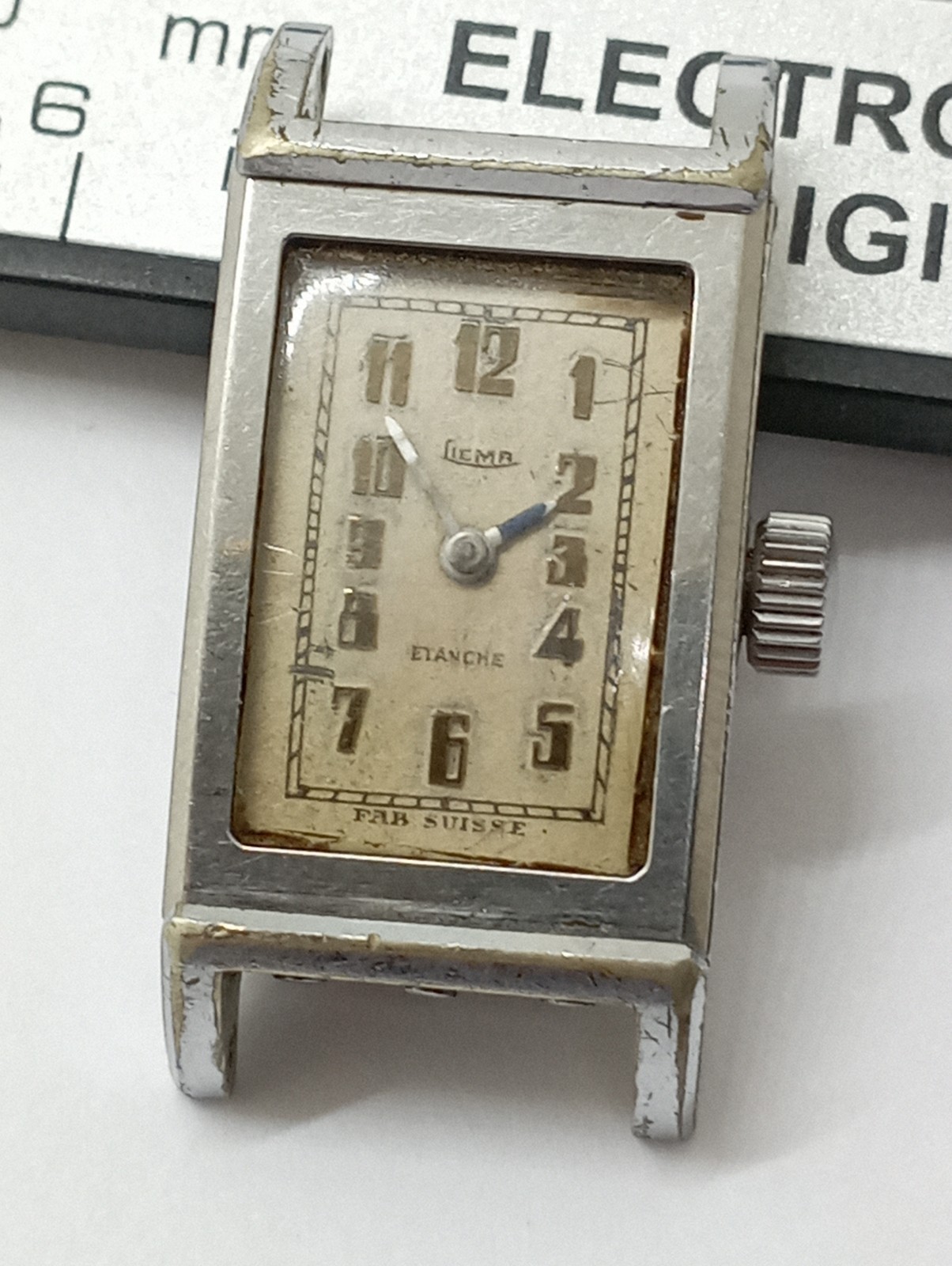 Vintage UNIQUE DIVER TANK HERMETIC watch Crown On Screw Steel Case from 1930’s !