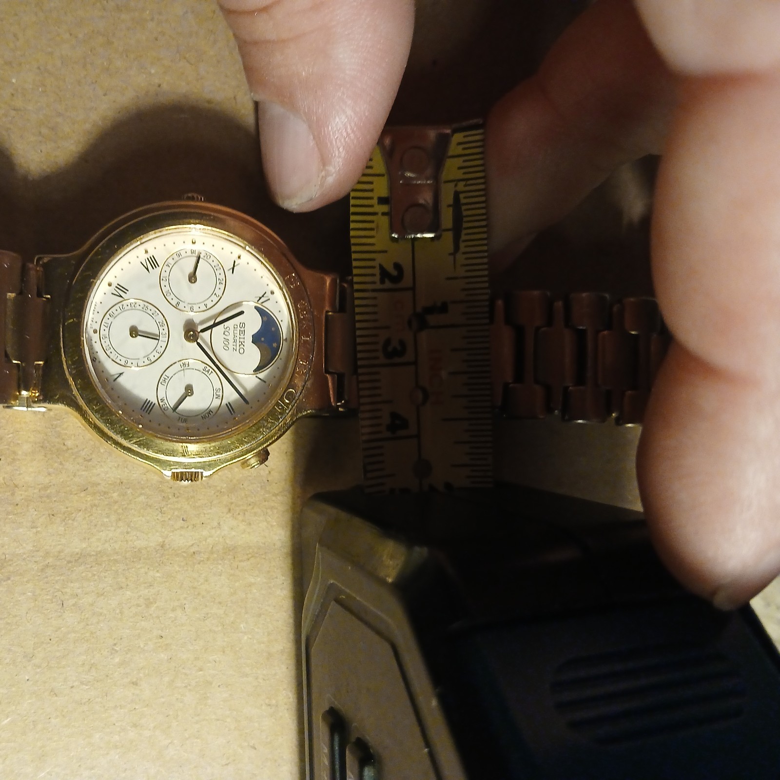 Seiko 7F38 6110 moonphase quartz watch working spares please see description