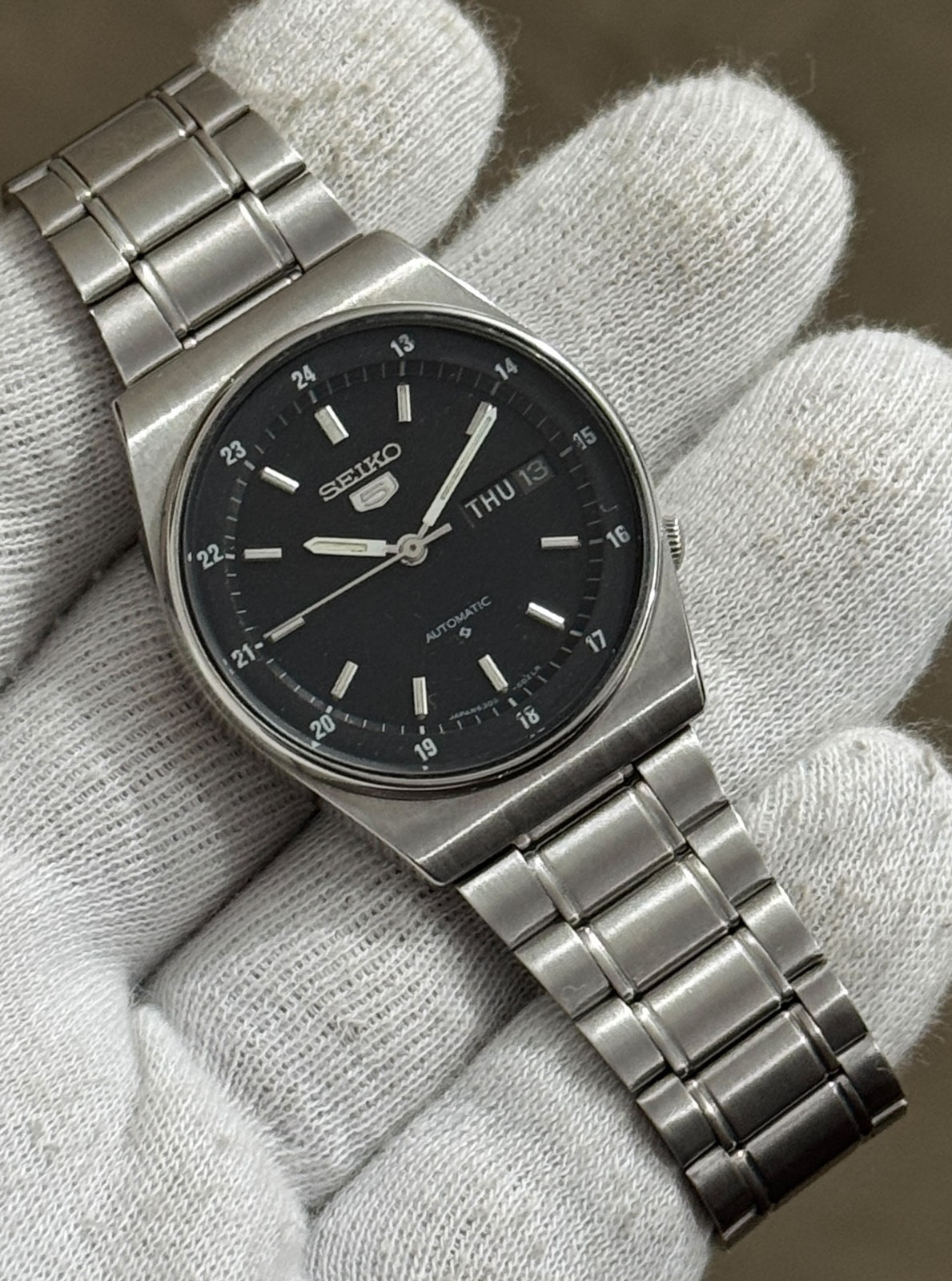 Seiko 5 Men’s Automatic Black Dial Day/Date 24H SS Bracelet Excellent Condition
