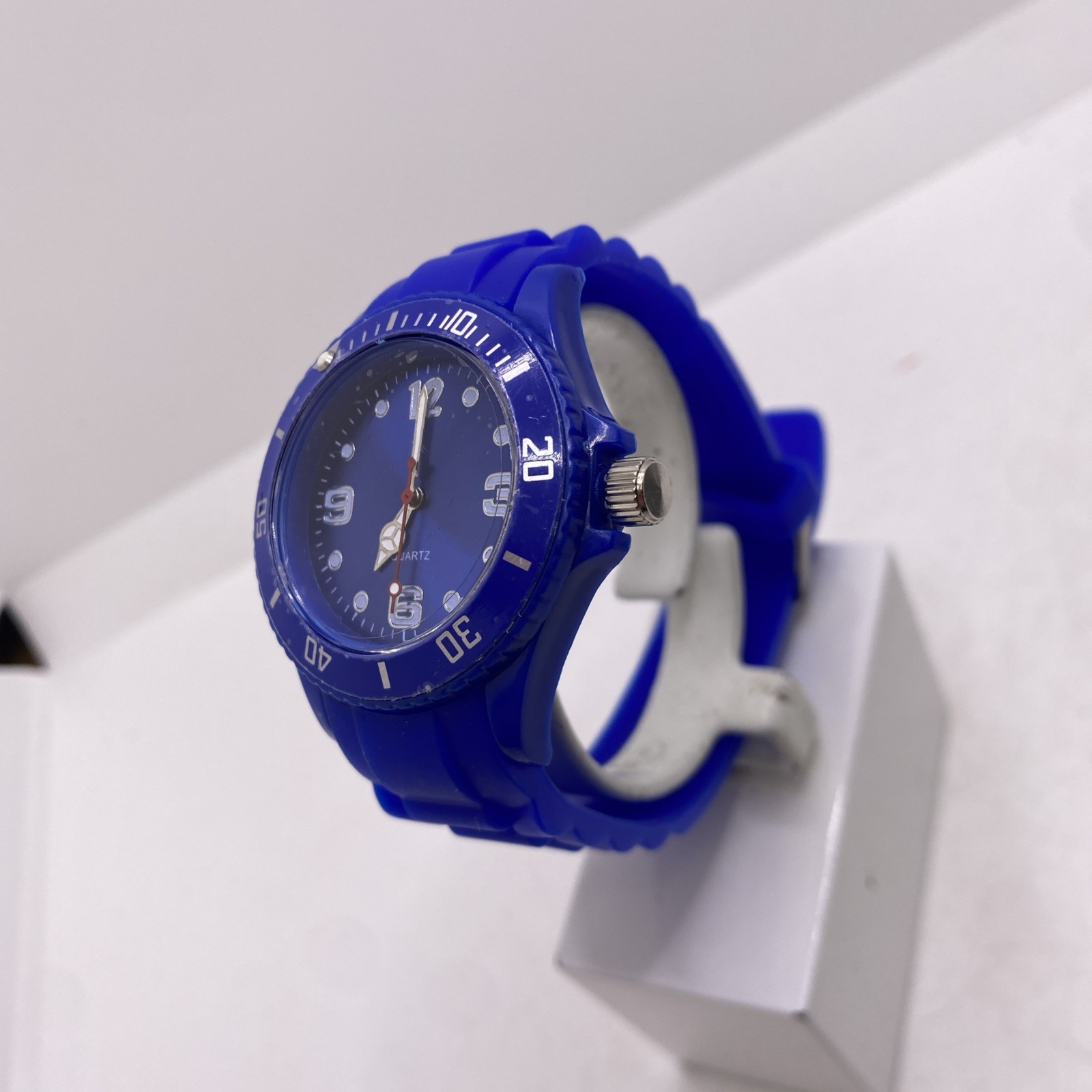 Unisex Rubber Rotating Bezel Dive Style Watch Works New Battery