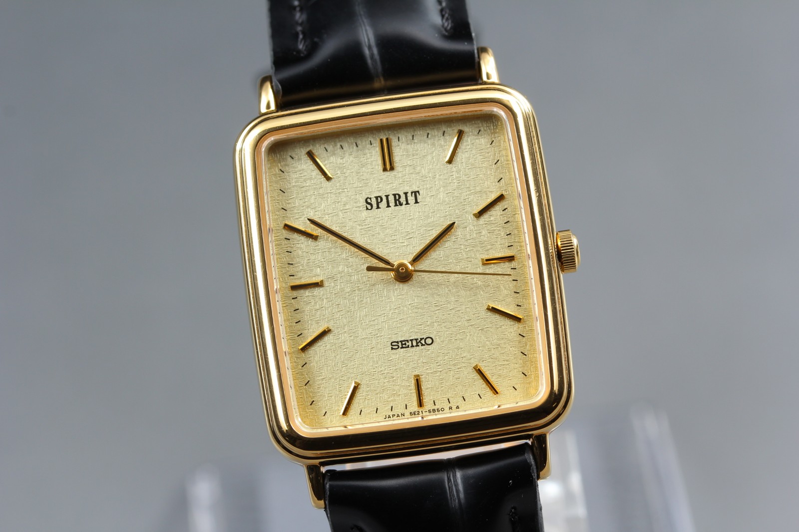 [Near MINT] Seiko Spirit 5E21-5B50 25mm Gold Tank Men’s Quartz Watch From JAPAN