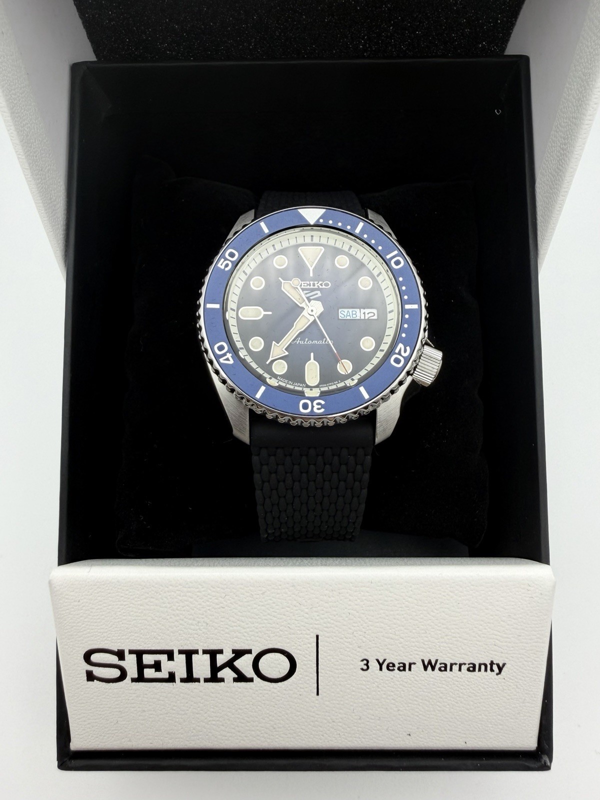 Seiko 5 Automatic Diver 42.5mm Blue Dial/Bezel Day/Date 10 BAR Rubber