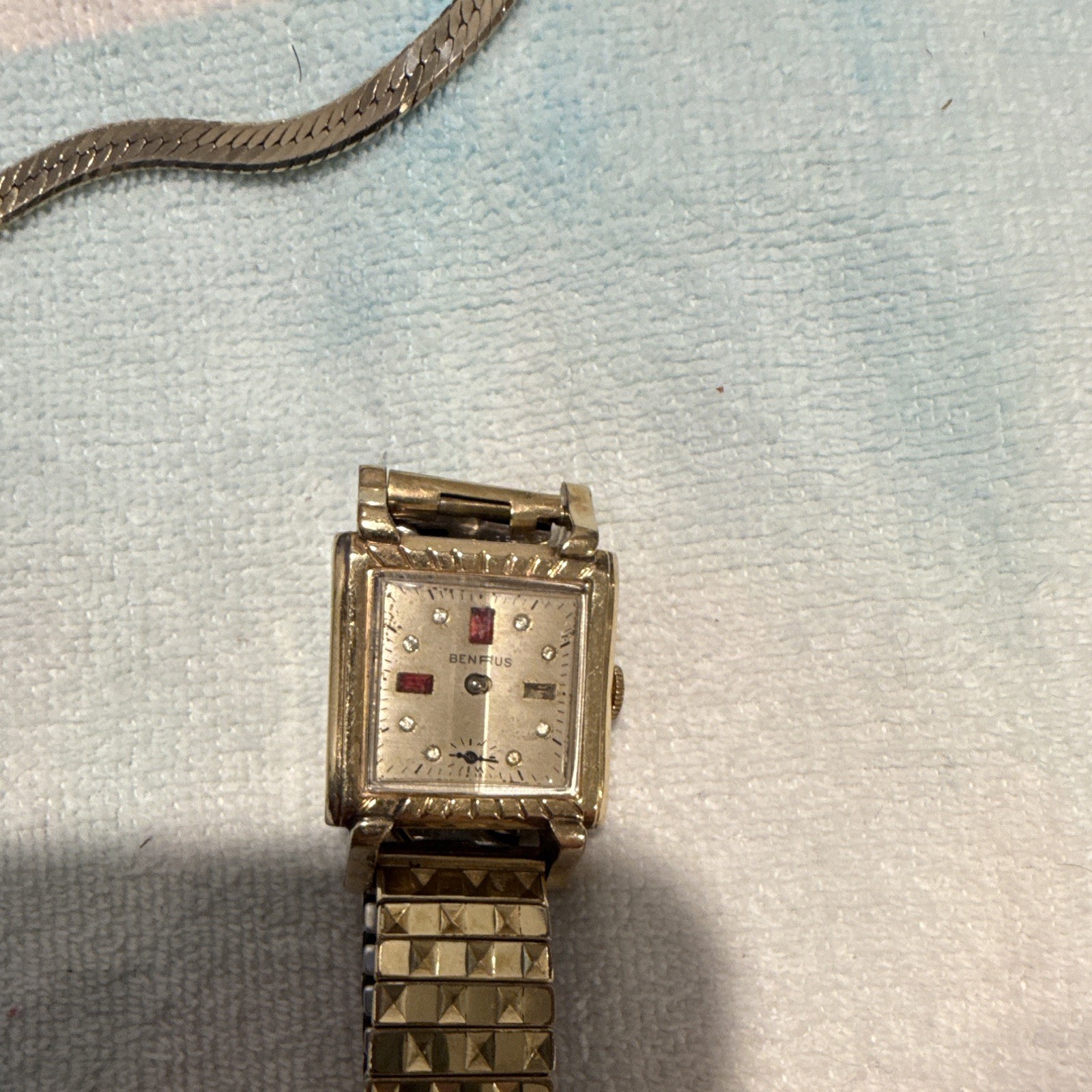Benrus Vintage Women’s Rectangle Manual Mechanical Watch Gold Bracelet Gem