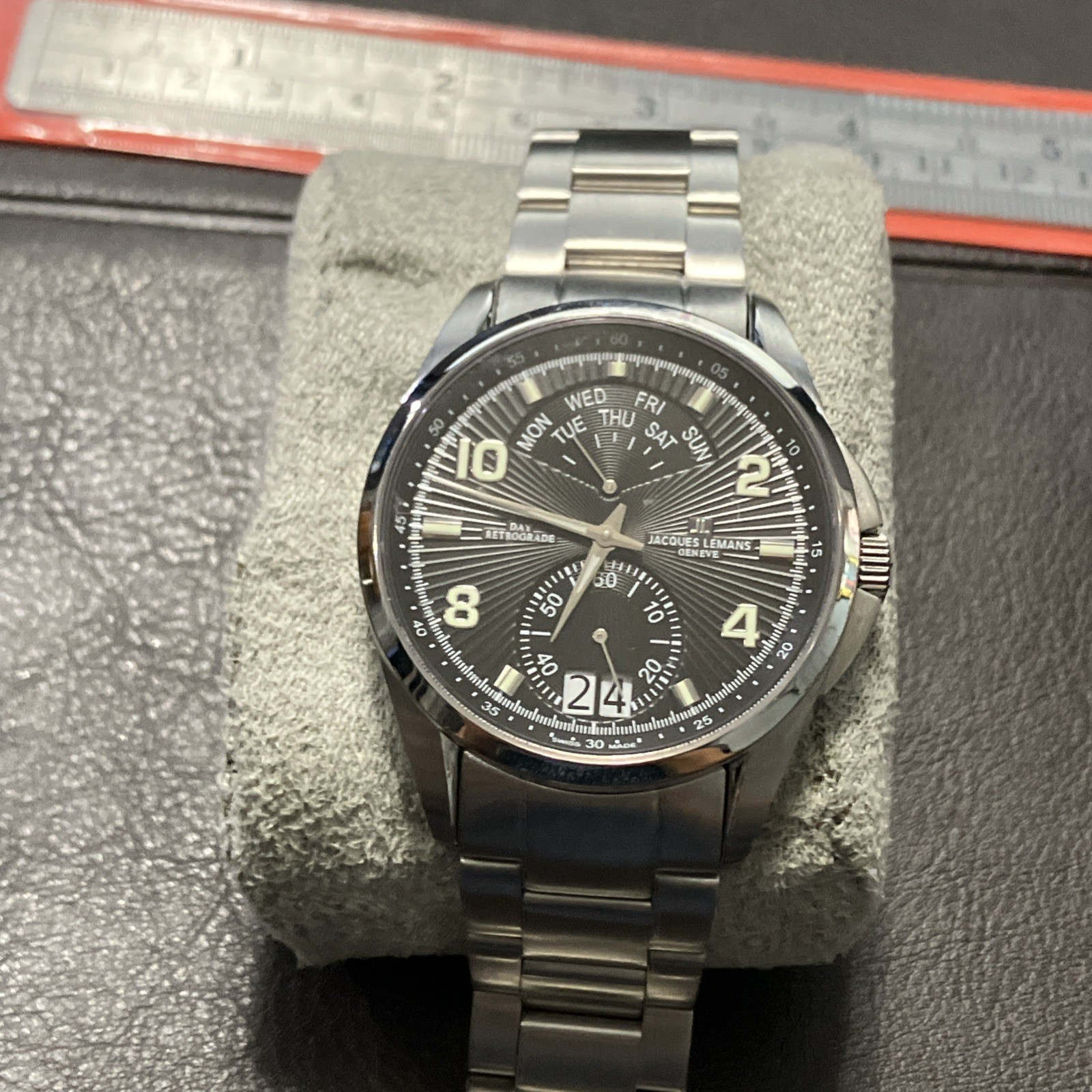 Jacques Lemans Geneve Swiss Made G-171 Mens Steel Watch Pre Owned New Battery