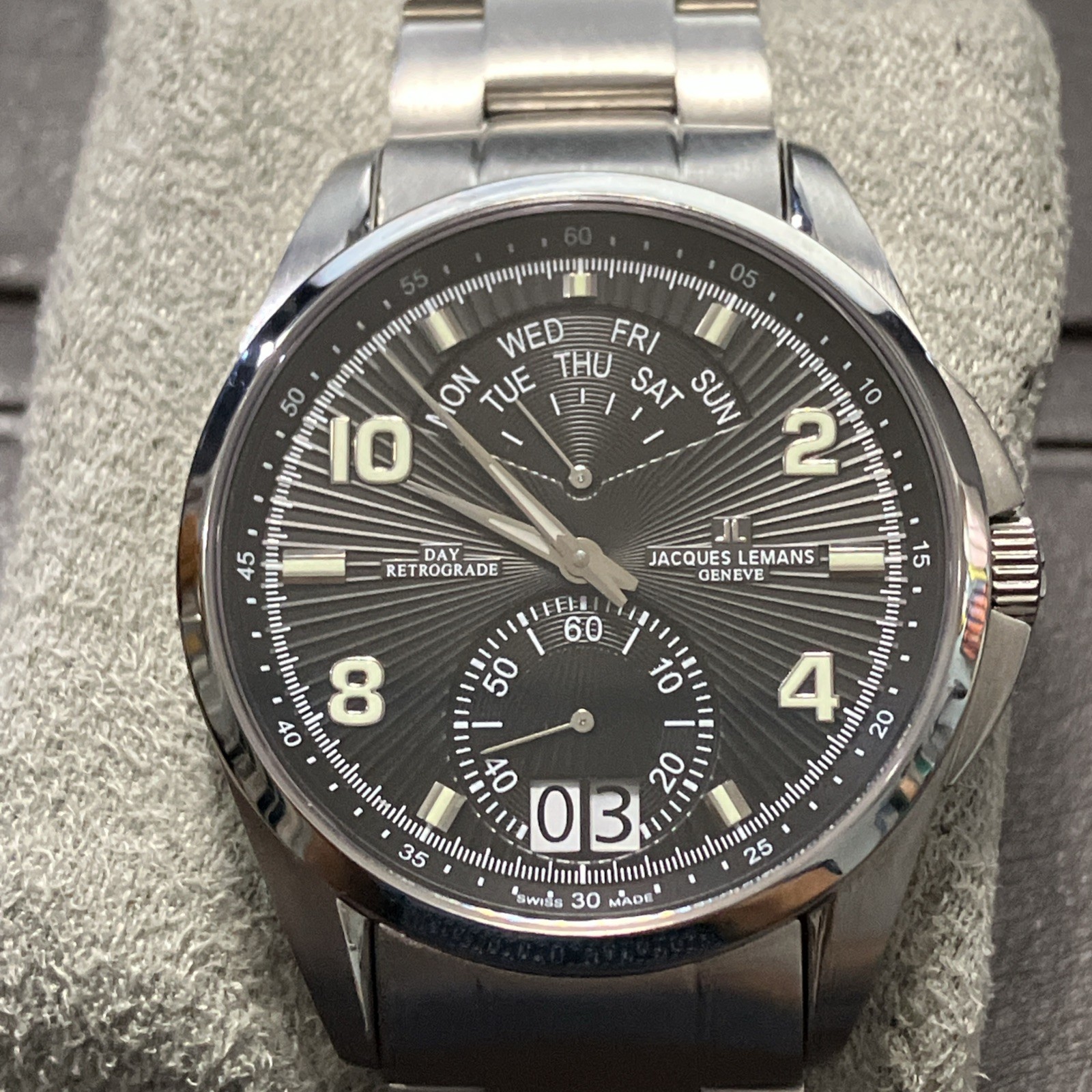 Jacques Lemans Geneve Swiss Made G-171 Mens Steel Watch Pre Owned New Battery