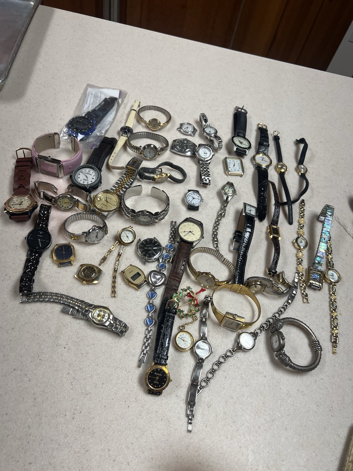 Lot of 45 Vintage & Modern Wristwatches Timex Caravelle.