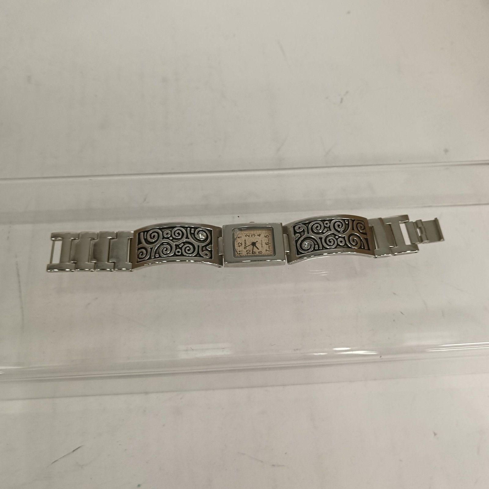 Terner Quartz Wristwatch Stainless Steel Damaged Face Spares and RepairsPreloved