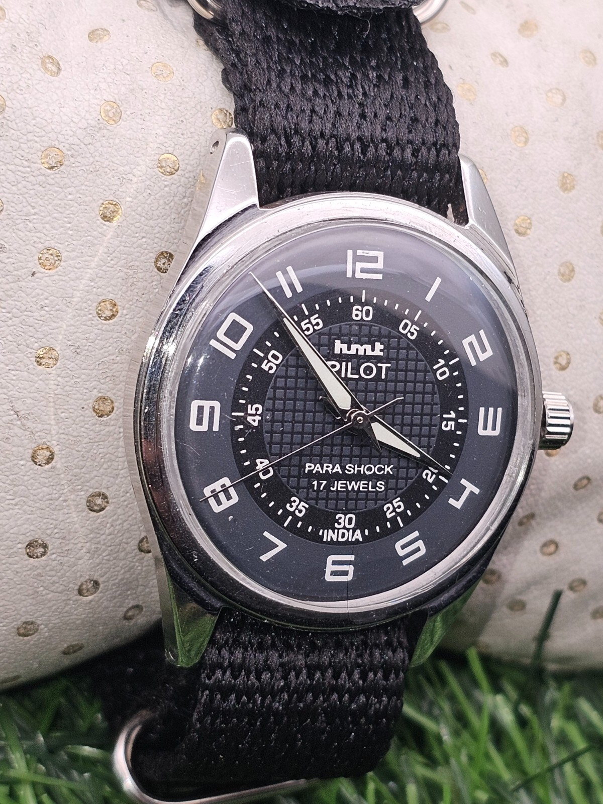 Beautiful Mens HMT Pilot Parashock Mechanical Wind 17J Watch Black Dial