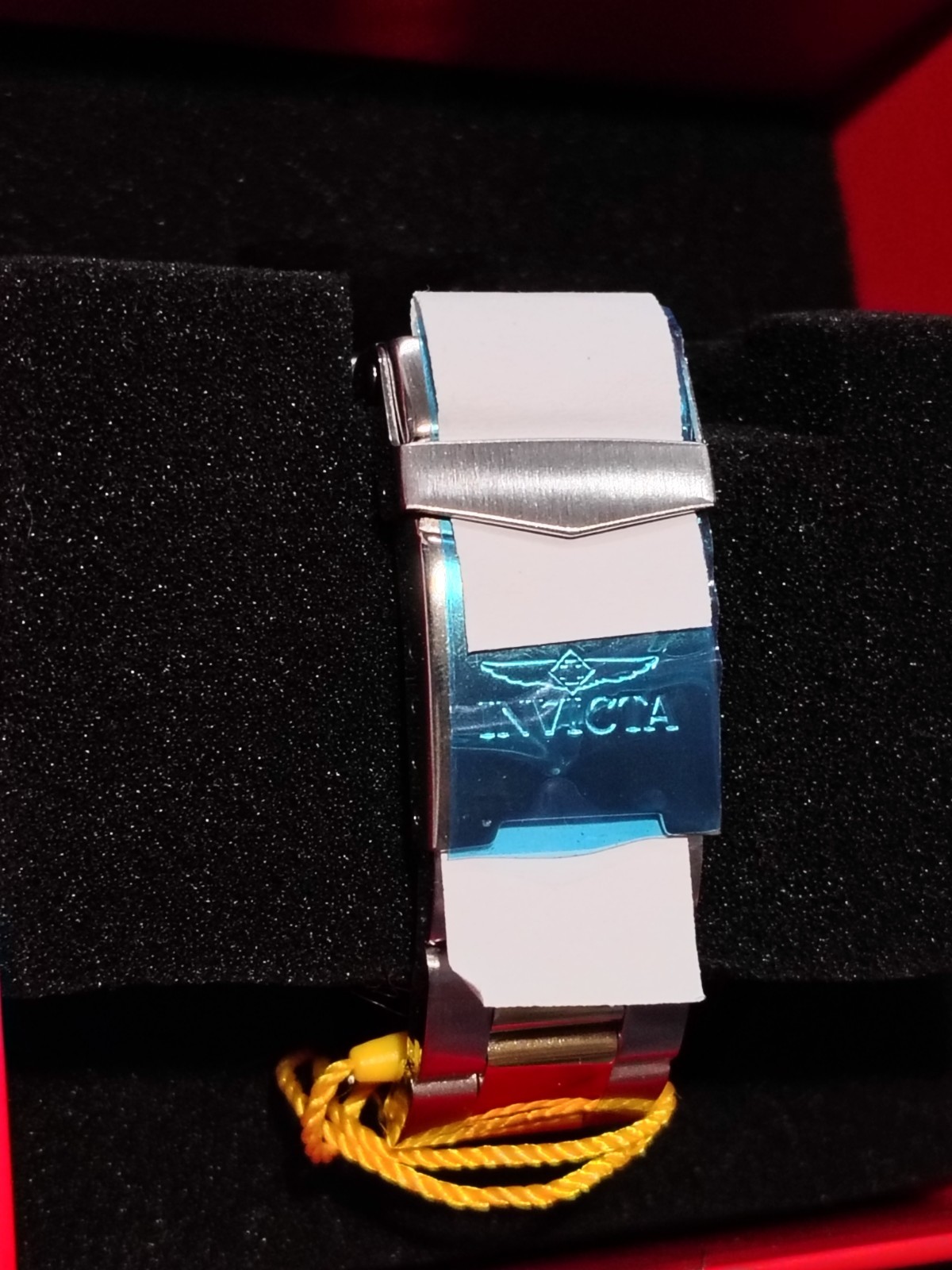 Invicta Pro Diver 40mm Men’s Quartz Watch Black Dial Silver/Gold Band 26973 NIB