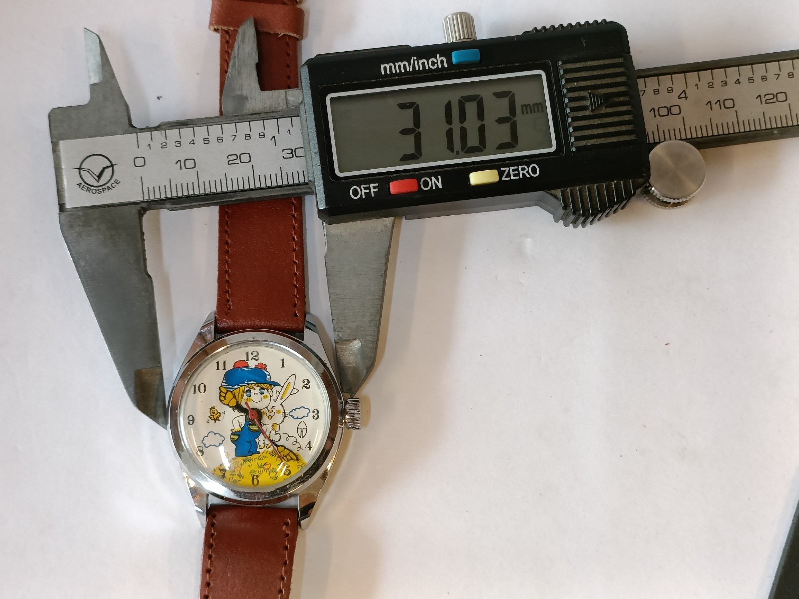 HEGDE-GOLAY WINDING MULTICOLOUR DIAL INDIA MEN’S WORKING CONDITION