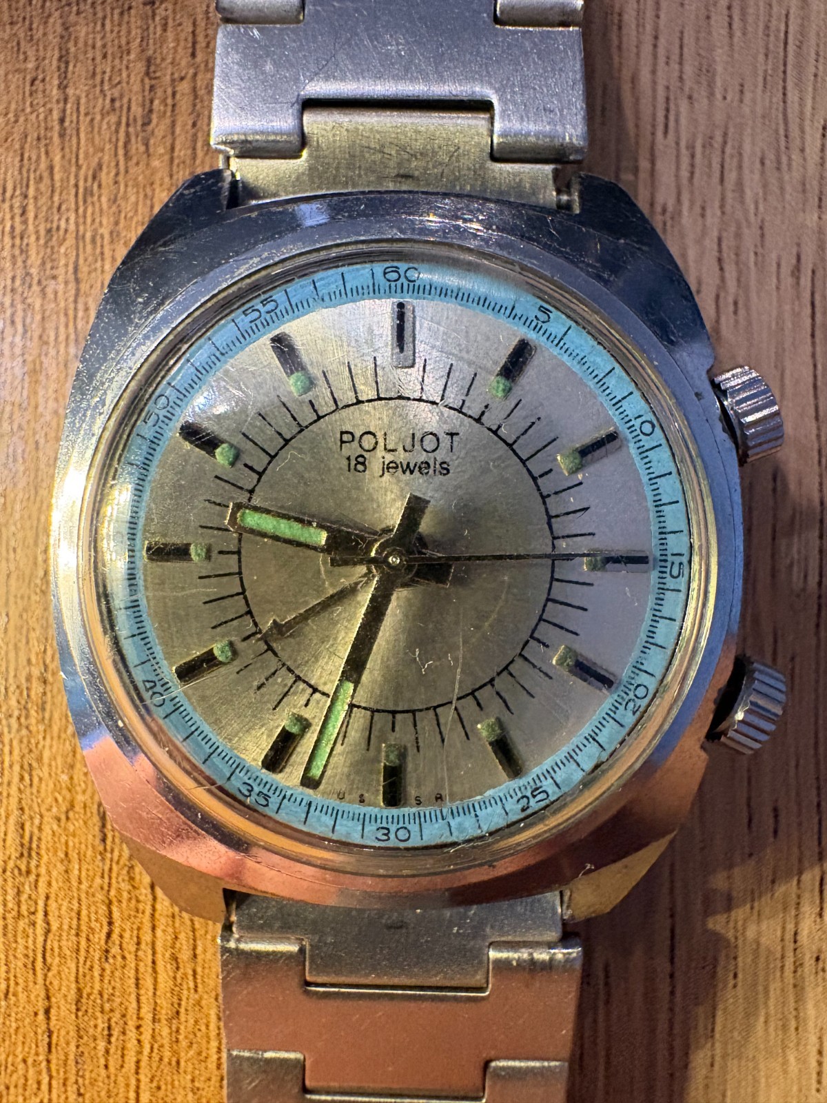 Vintage POLJOT 2612.1 Mechanical Alarm Watch 18 Jewels USSR TV Cushion Case